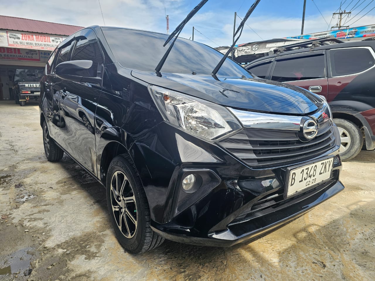 Daihatsu Sigra D MT