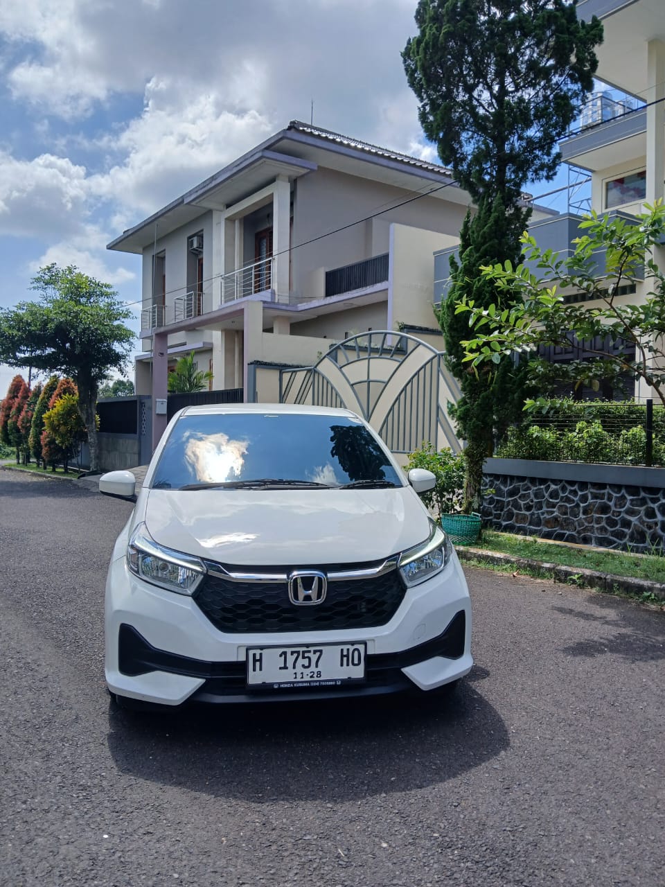 Honda Brio Satya 1.2 E CVT CKD