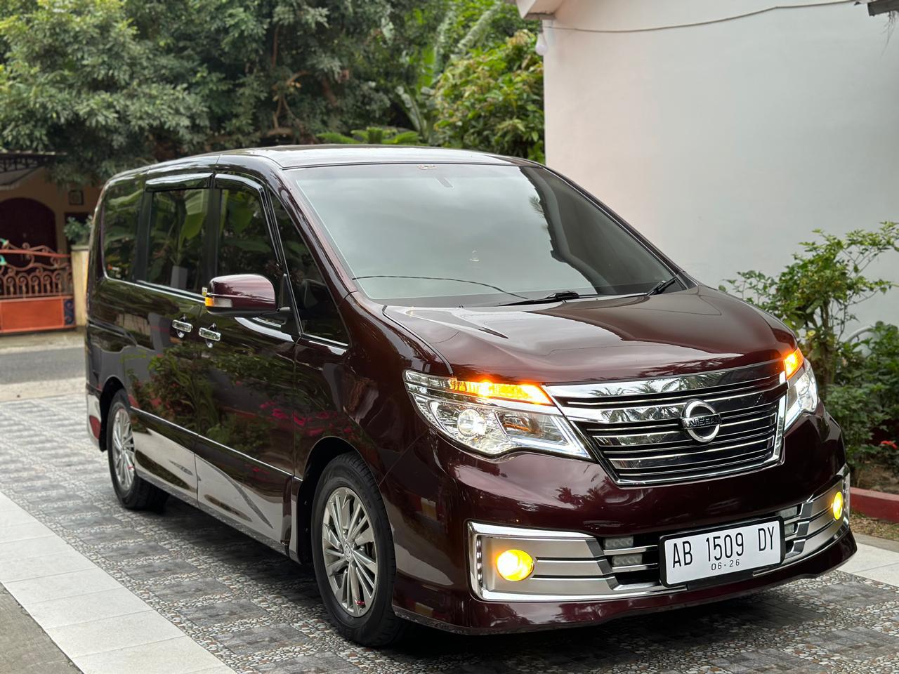 Nissan Serena HWS AT