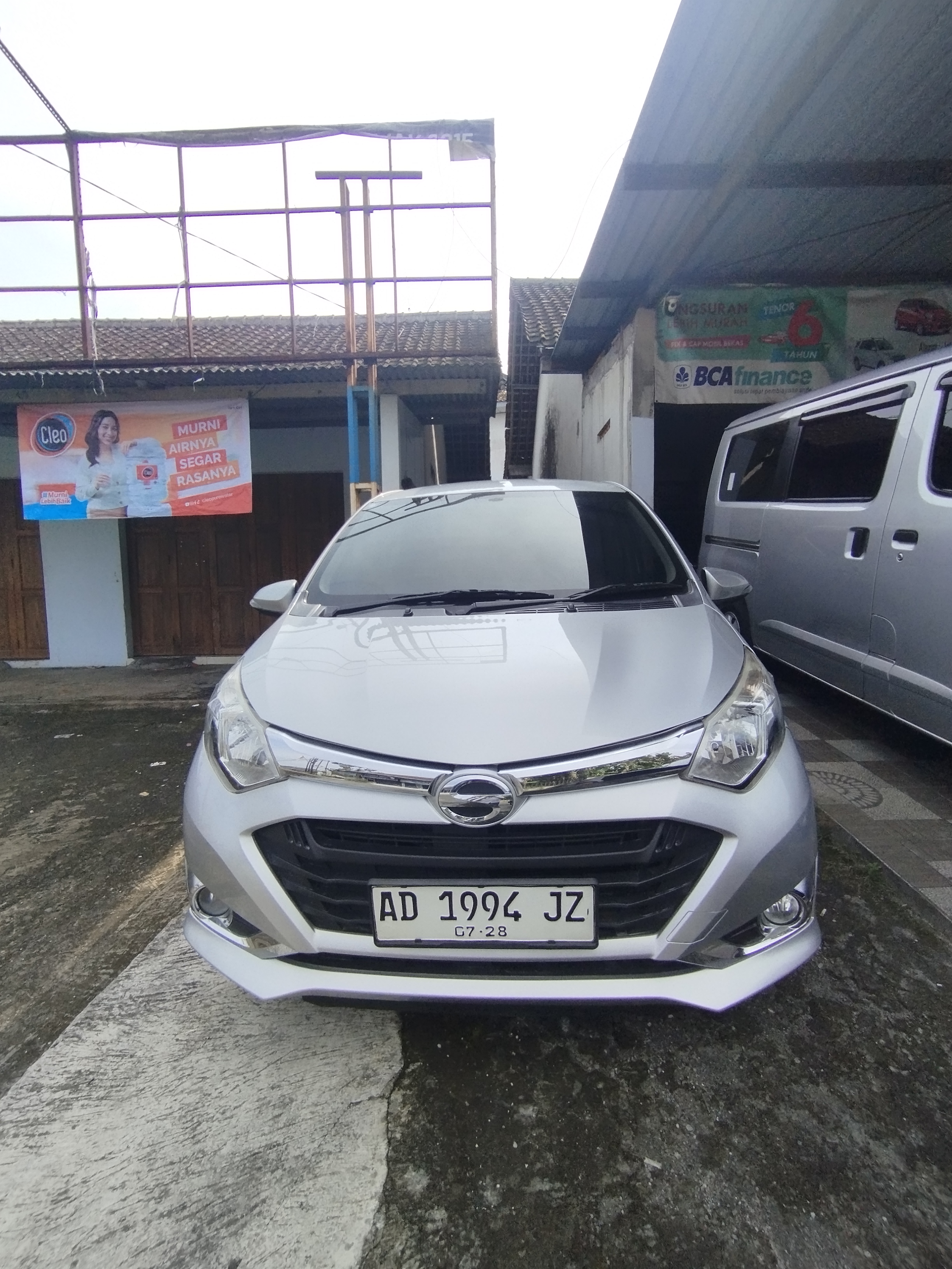 Daihatsu Sigra 1.2 R Mt