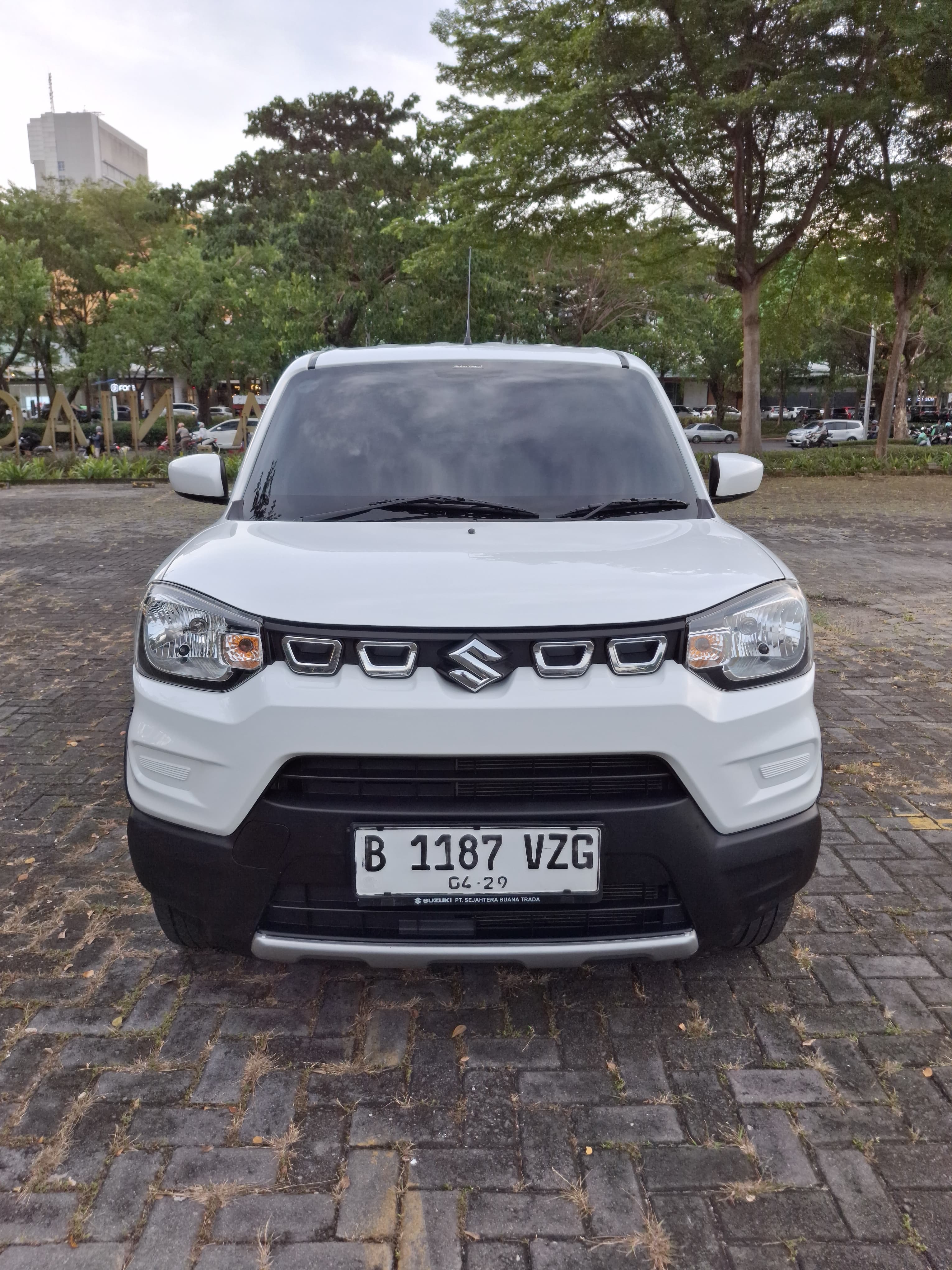 Suzuki S-presso AT