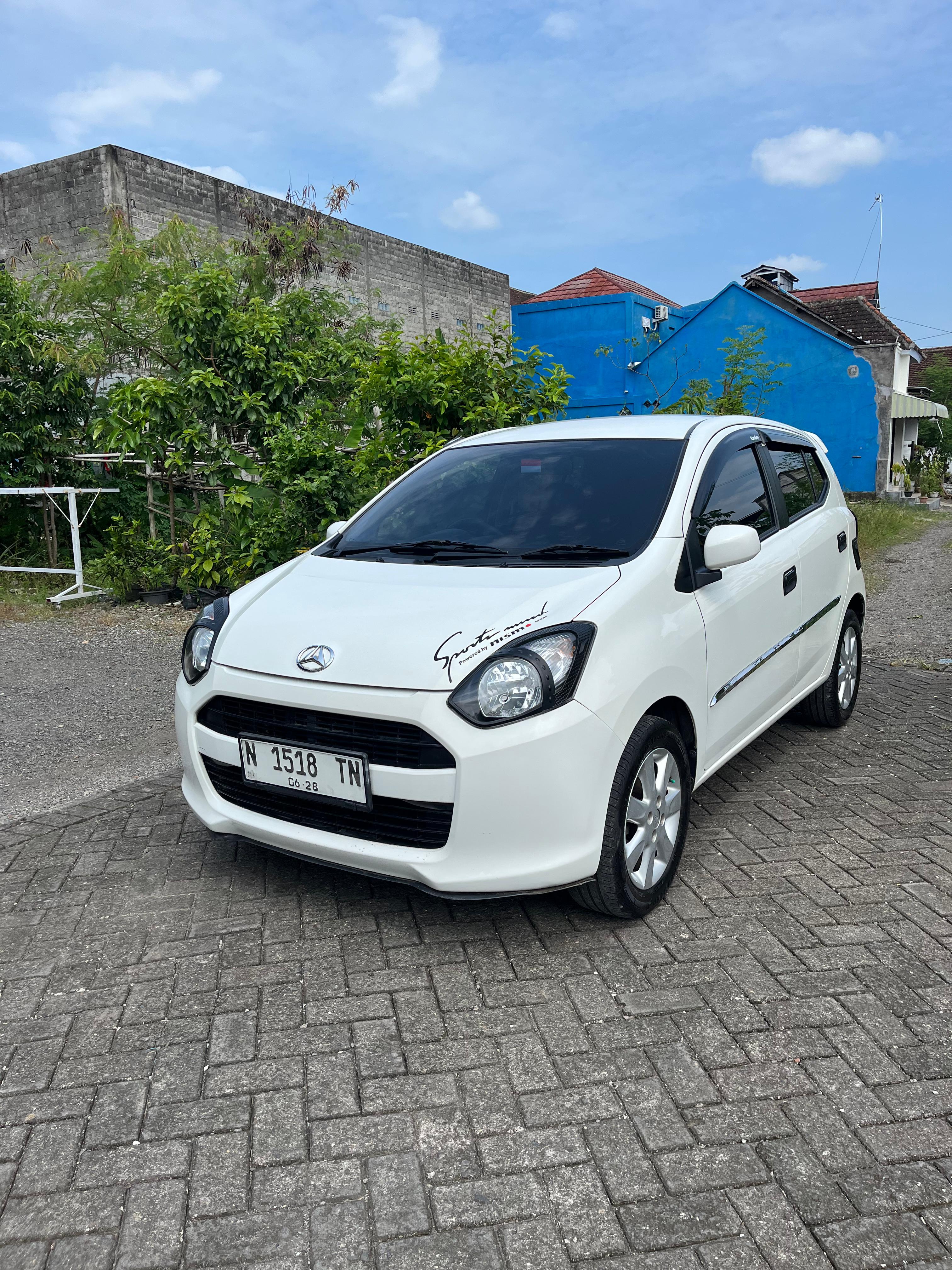 DAIHATSU AYLA M MT