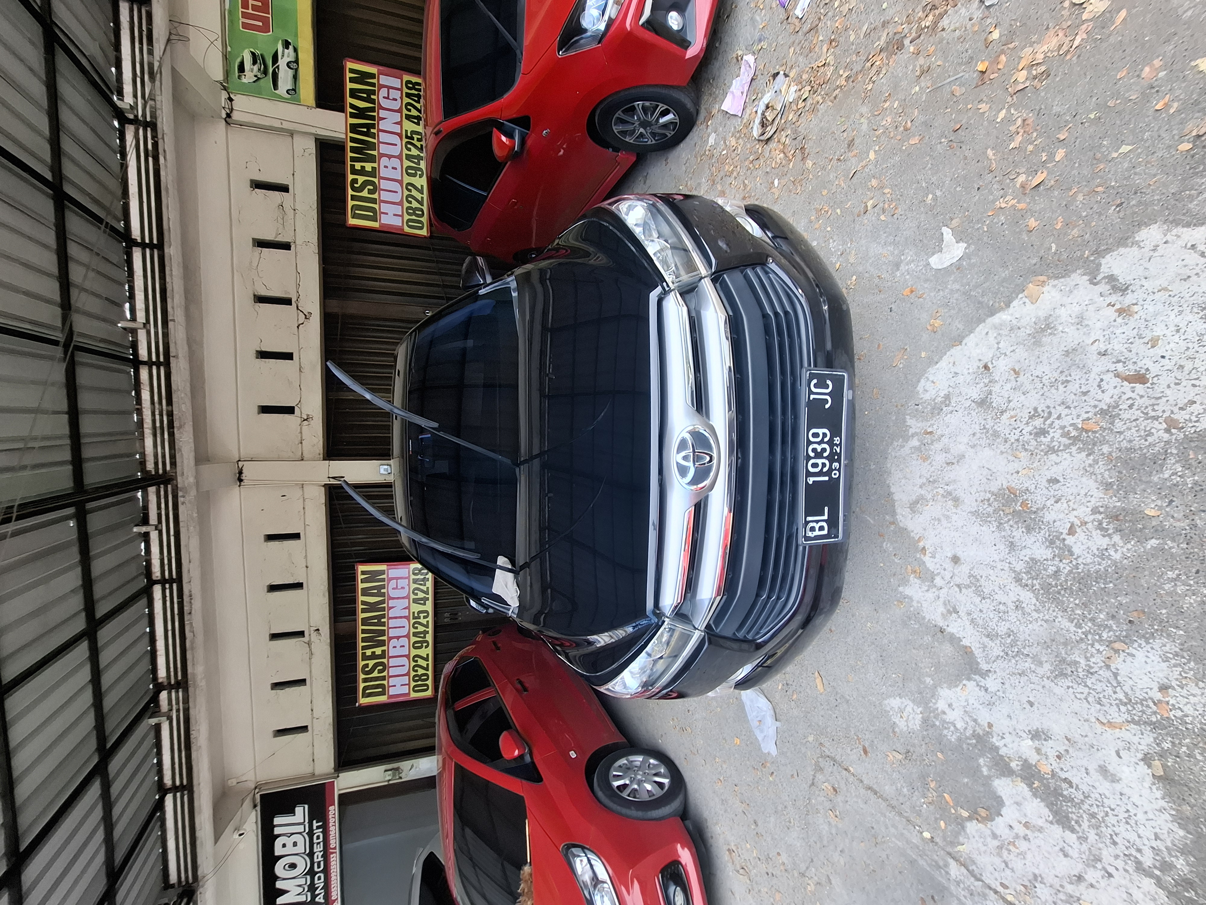 Toyota Innova V