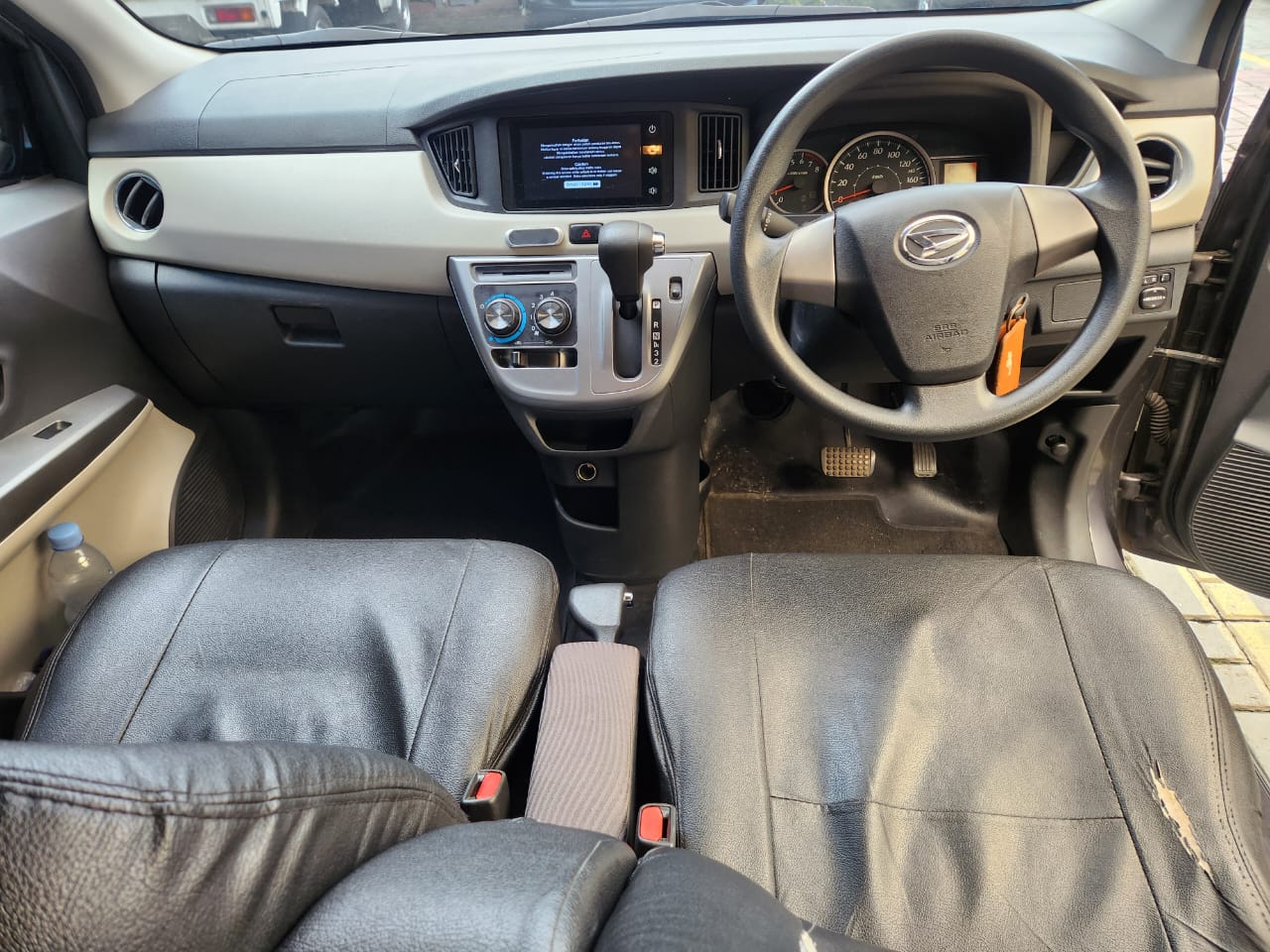 Daihatsu Sigra 1.2 R Deluxe