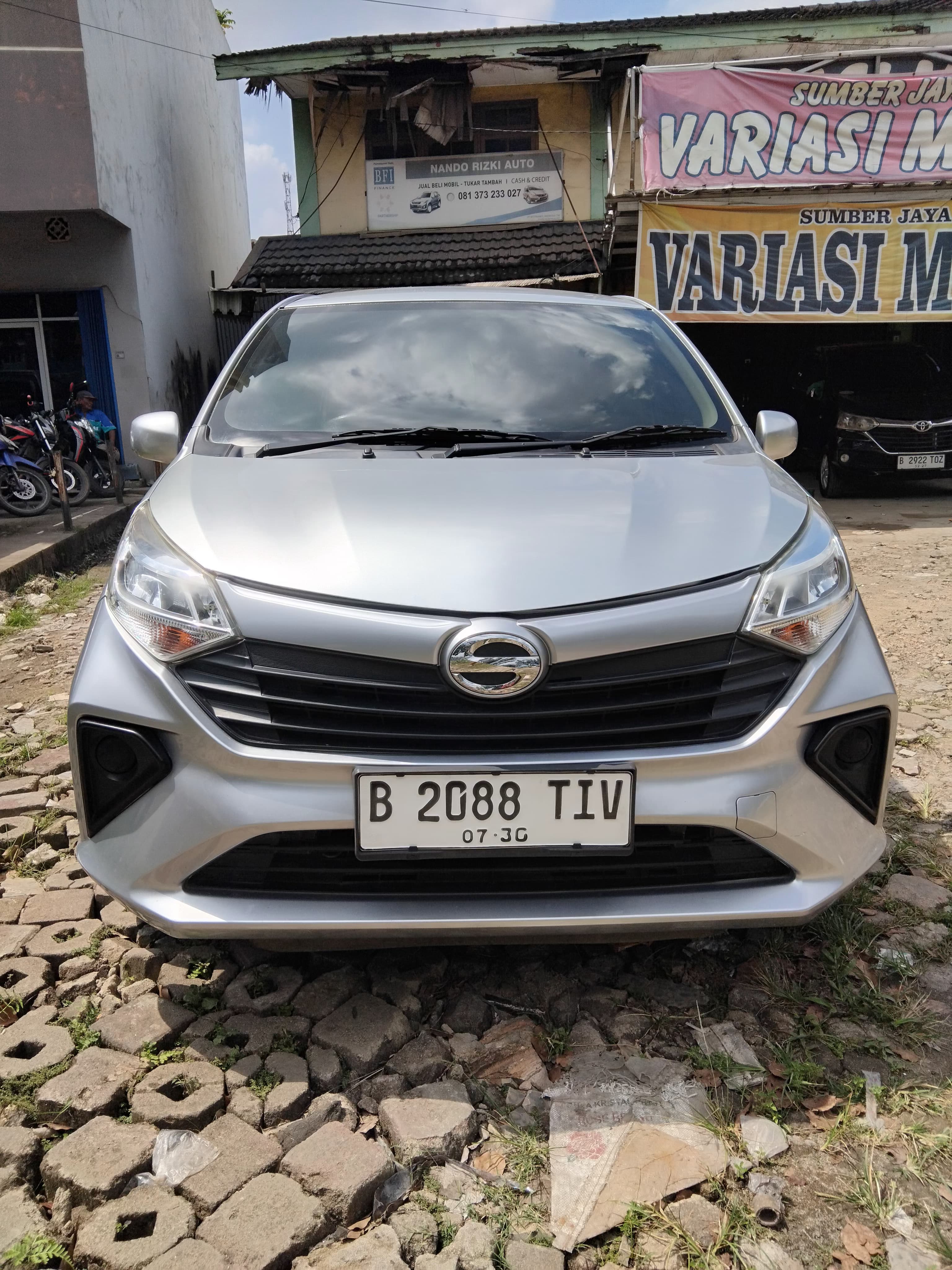 Daihatsu Sigra