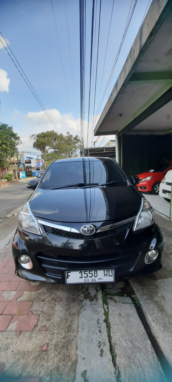 TOYOTA AVANZA VELOZ LUXURY 1.5