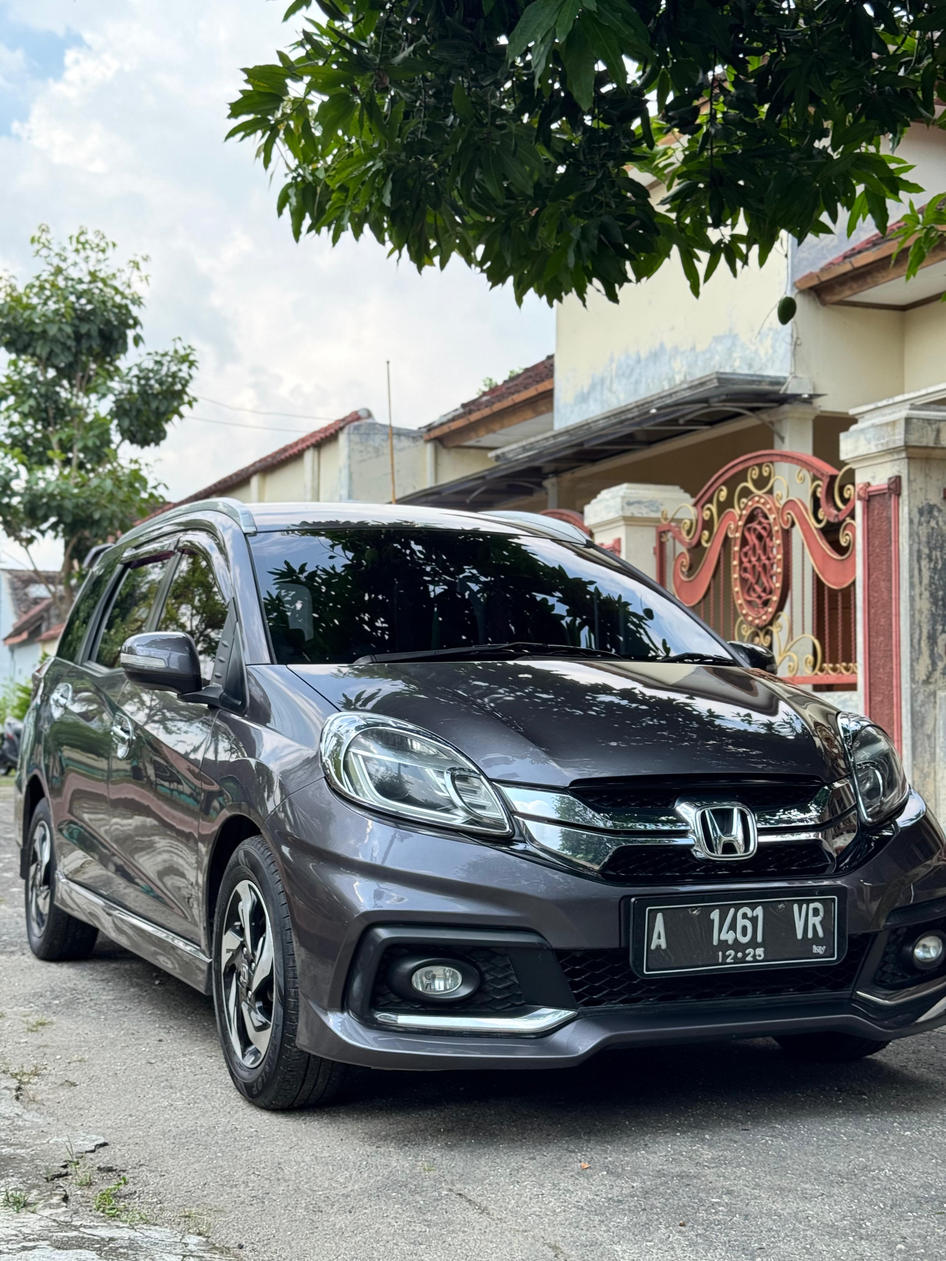 HONDA MOBILIO RS AT