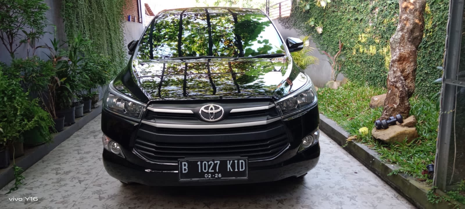 TOYOTA INNOVA G 2.0 MATIC