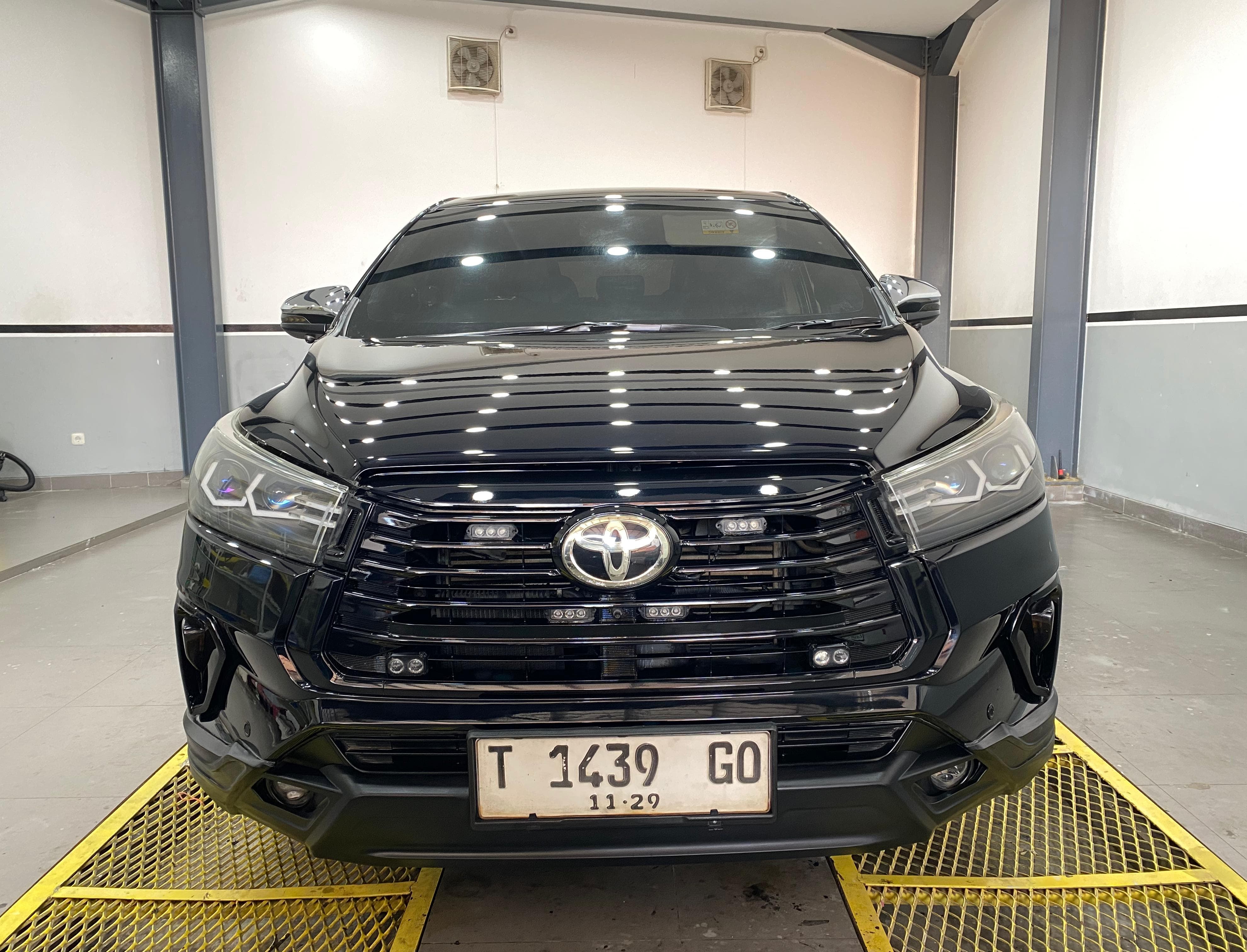 Toyota Innova Venturer Diesel AT