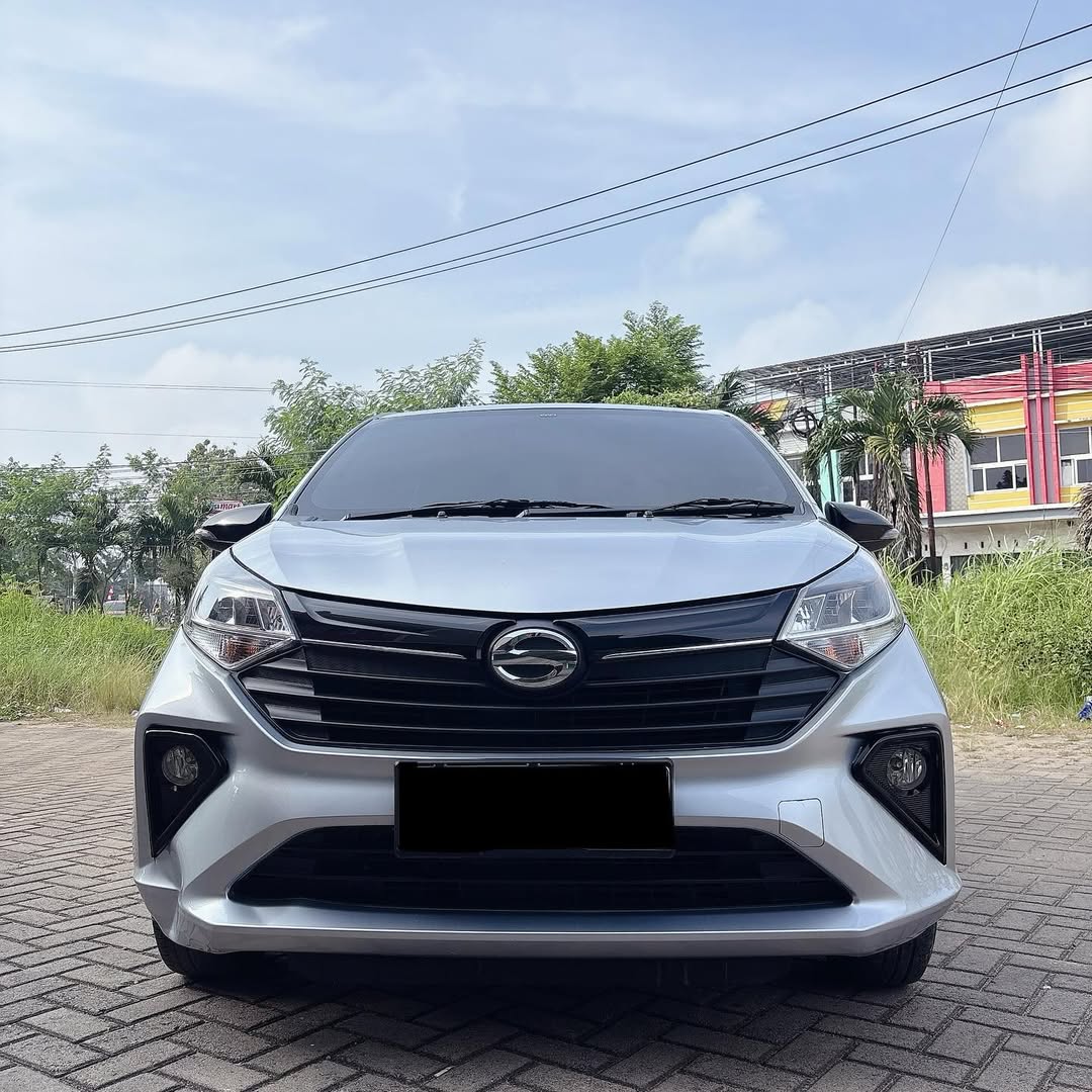 Daihatsu Sigra 1.2 R Automatic