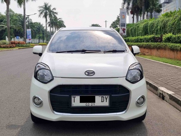 Daihatsu Ayla 1.0 M Manual