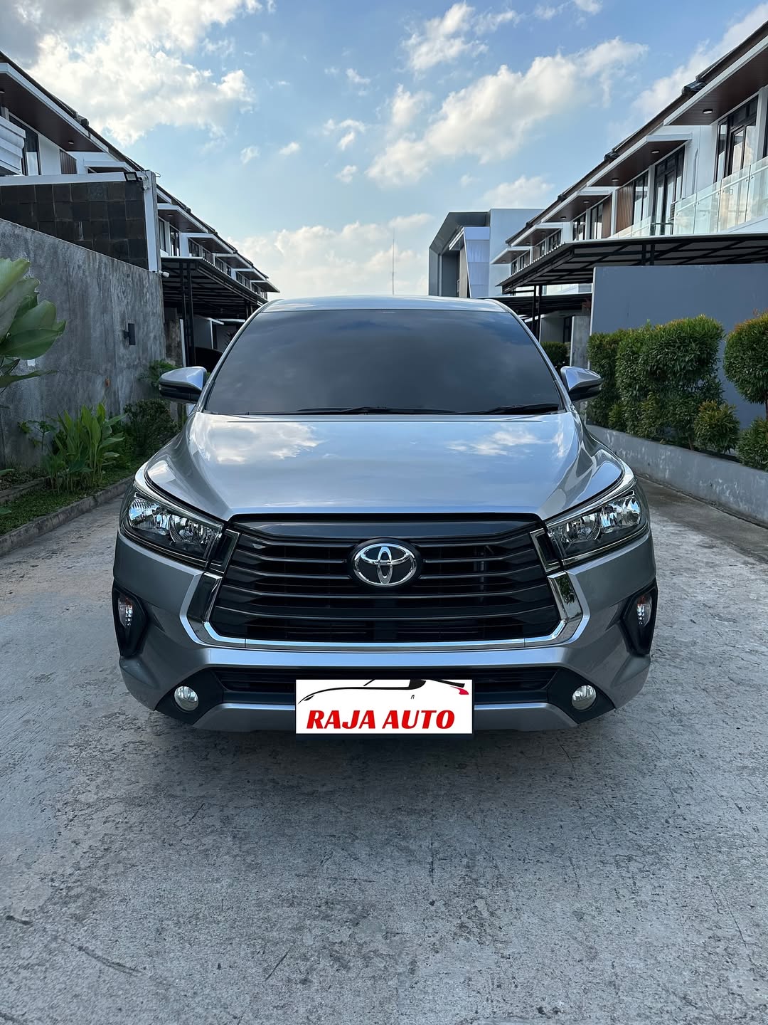 Toyota Innova Reborn 2.0 G Automatic