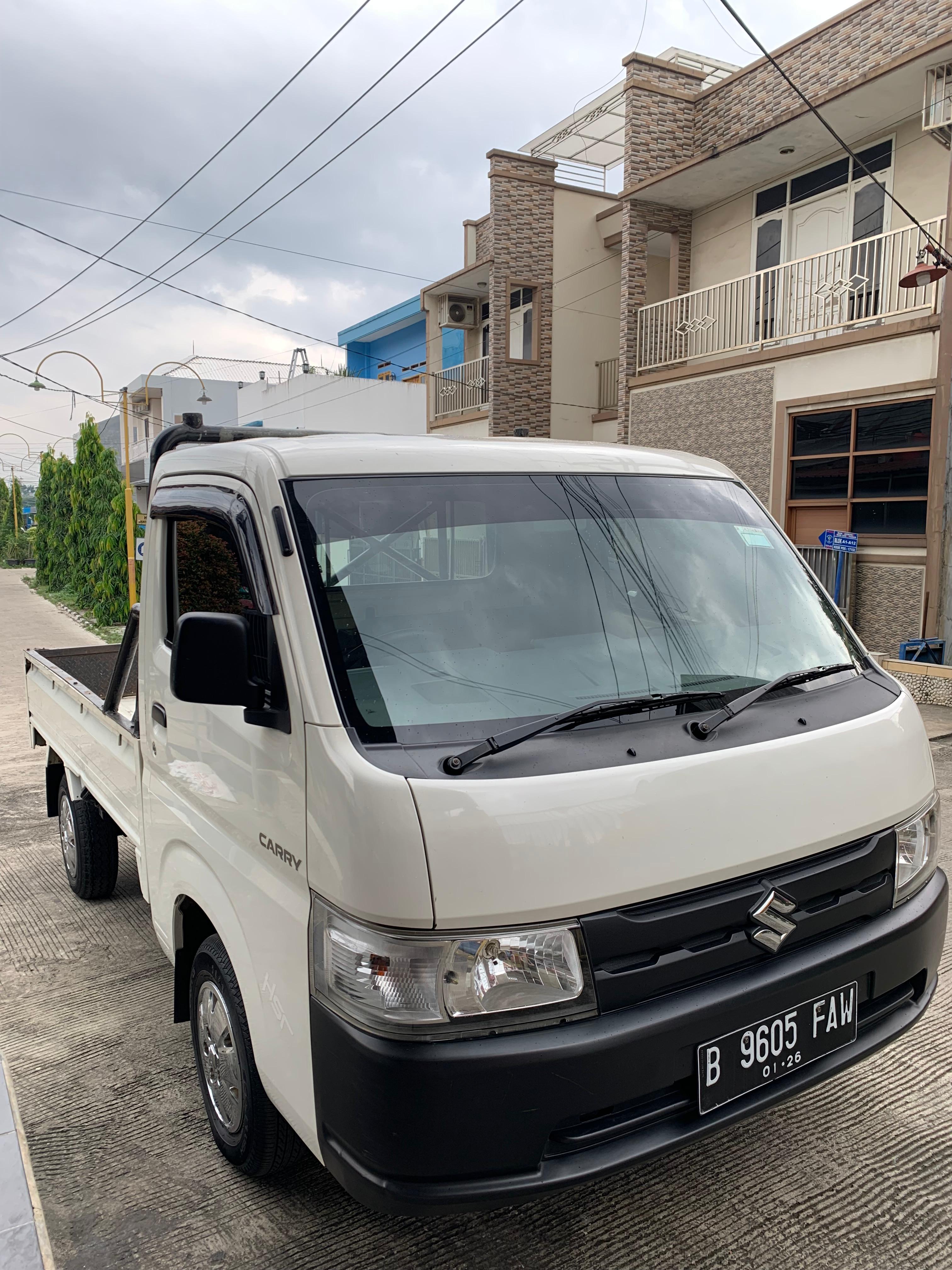 Suzuki Carry 1.5 MT