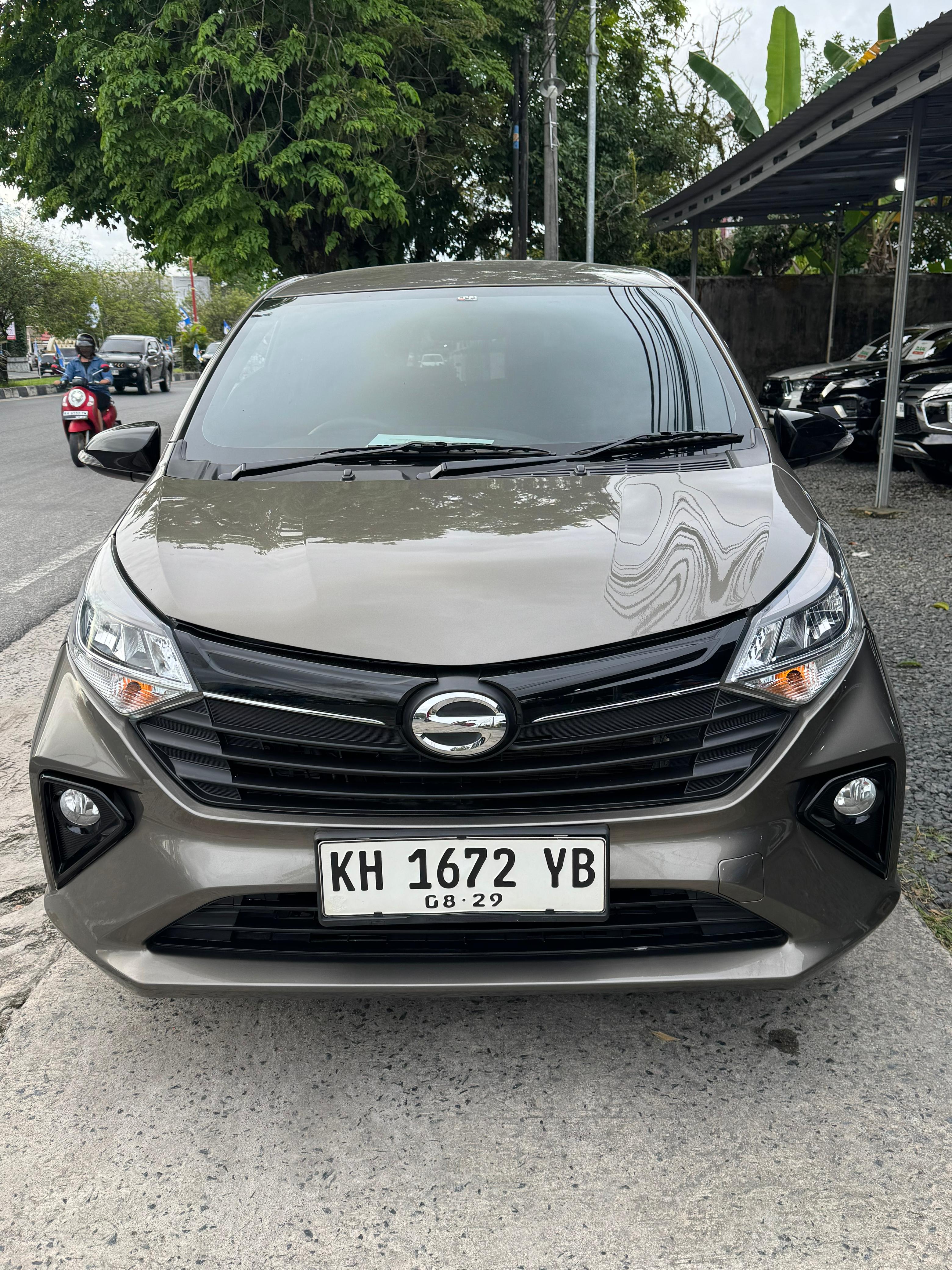 DAIHATSU Sigra 1.2 R MT