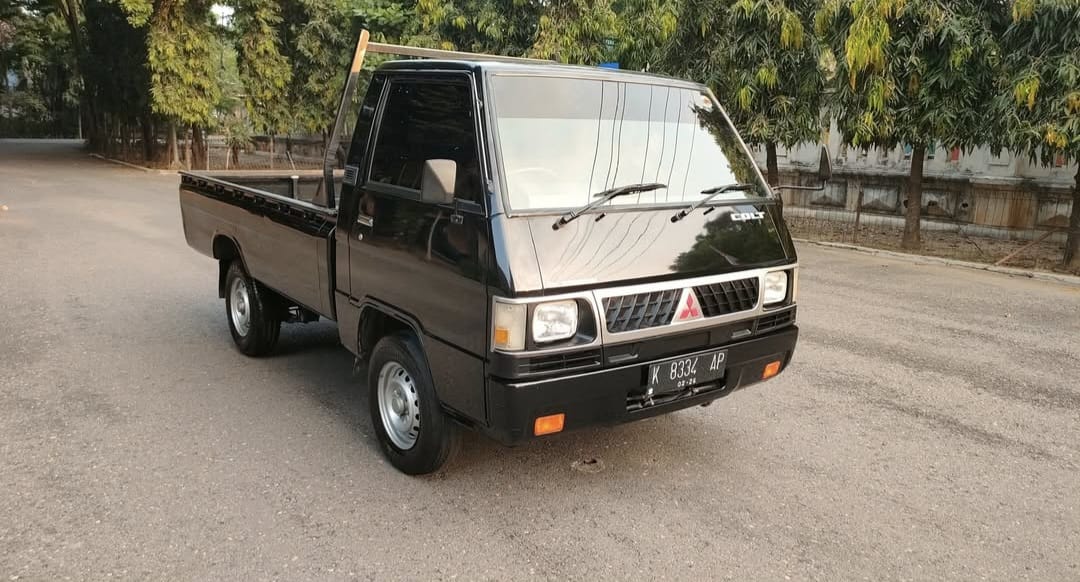 Mitsubishi Colt L 300 MT