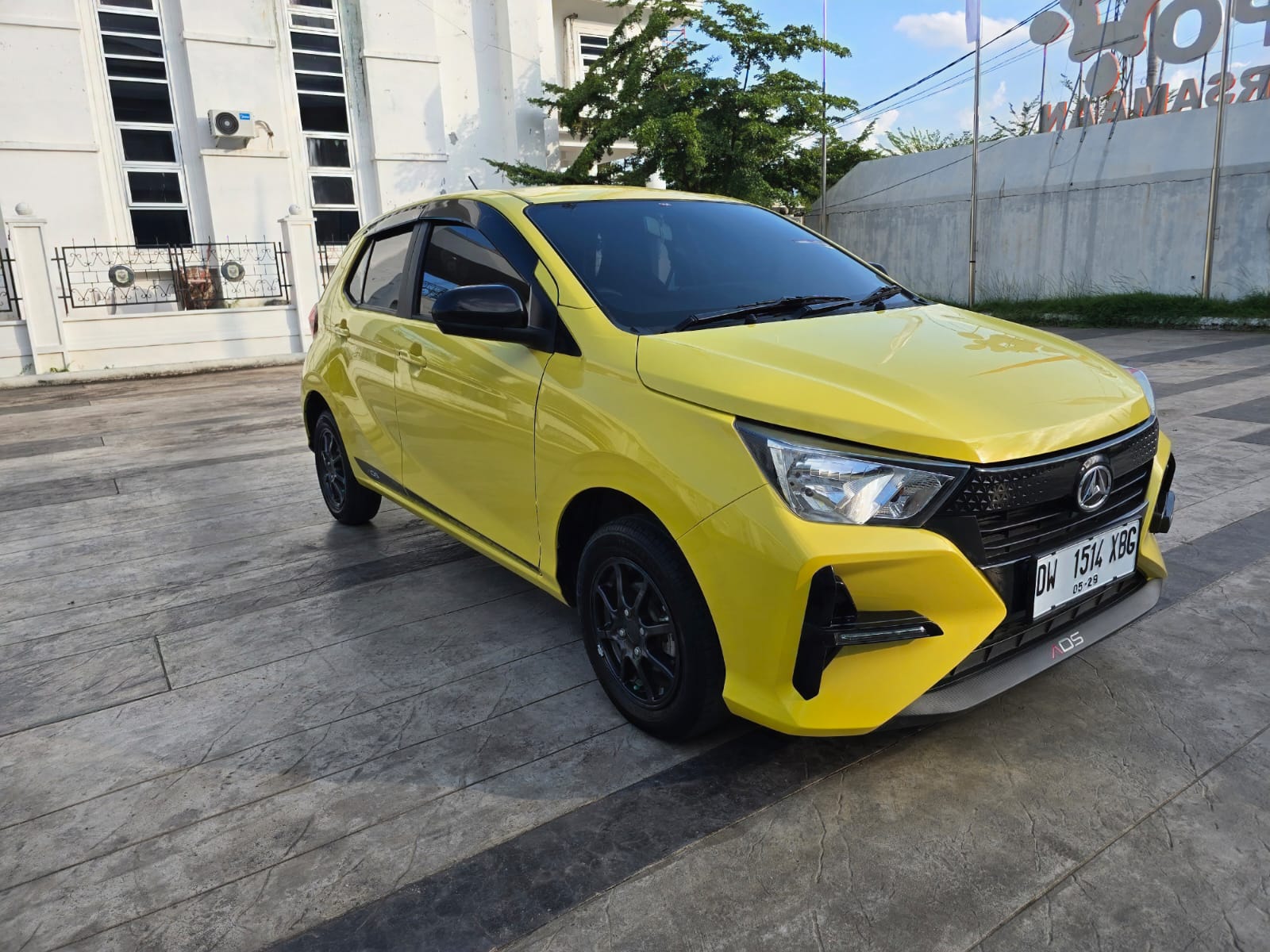 Daihatsu Ayla 1.0 X MT