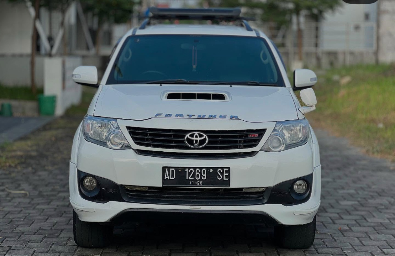 Toyota Fortuner 2.5 V AT