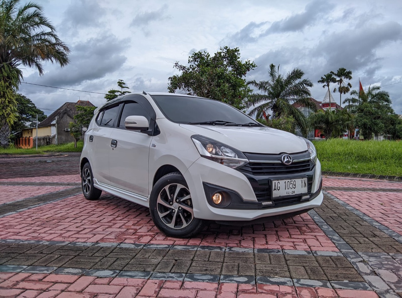 Daihatsu Ayla 1.2 R Manual