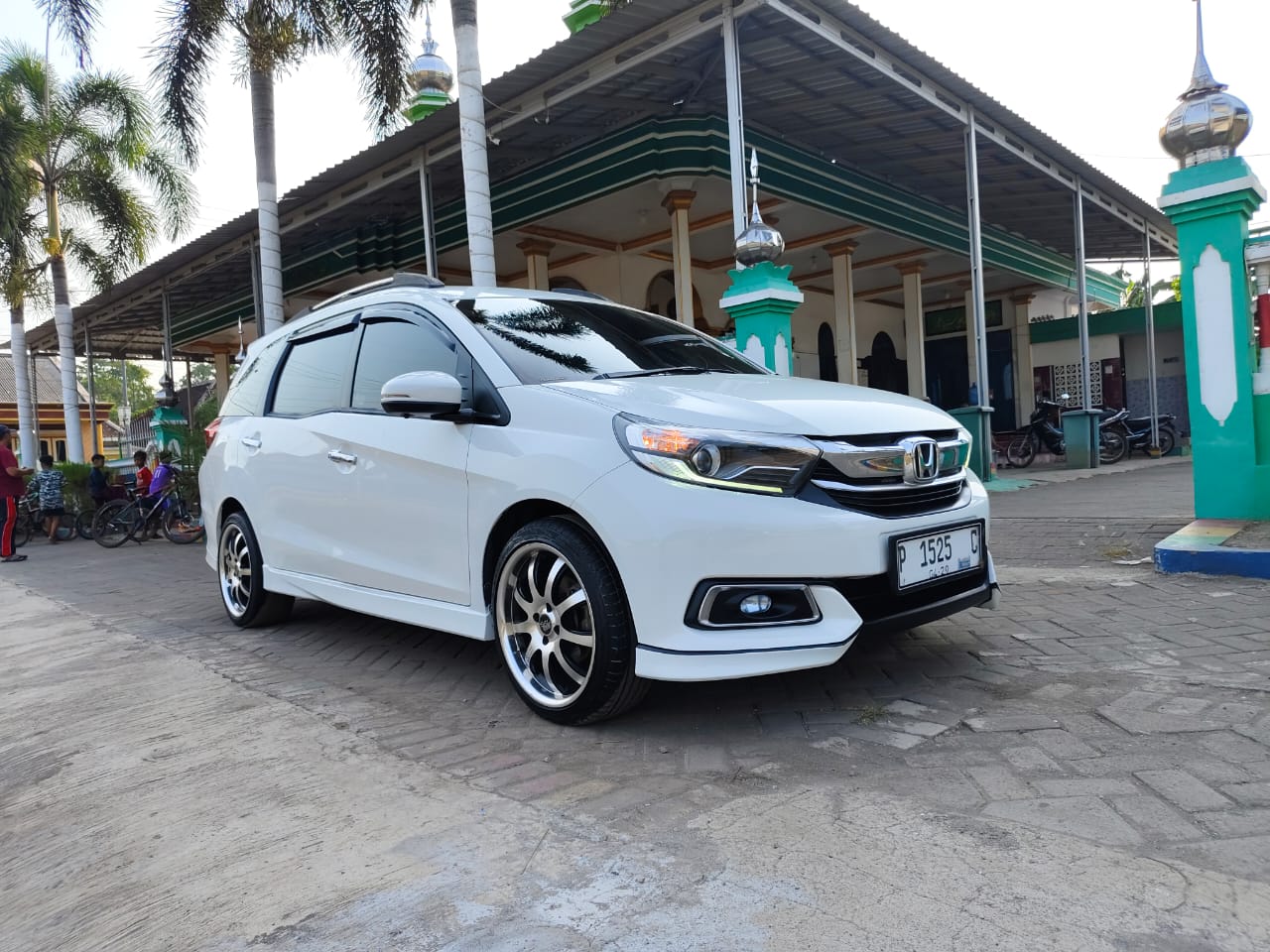 Honda mobilio 1.5 E Manual