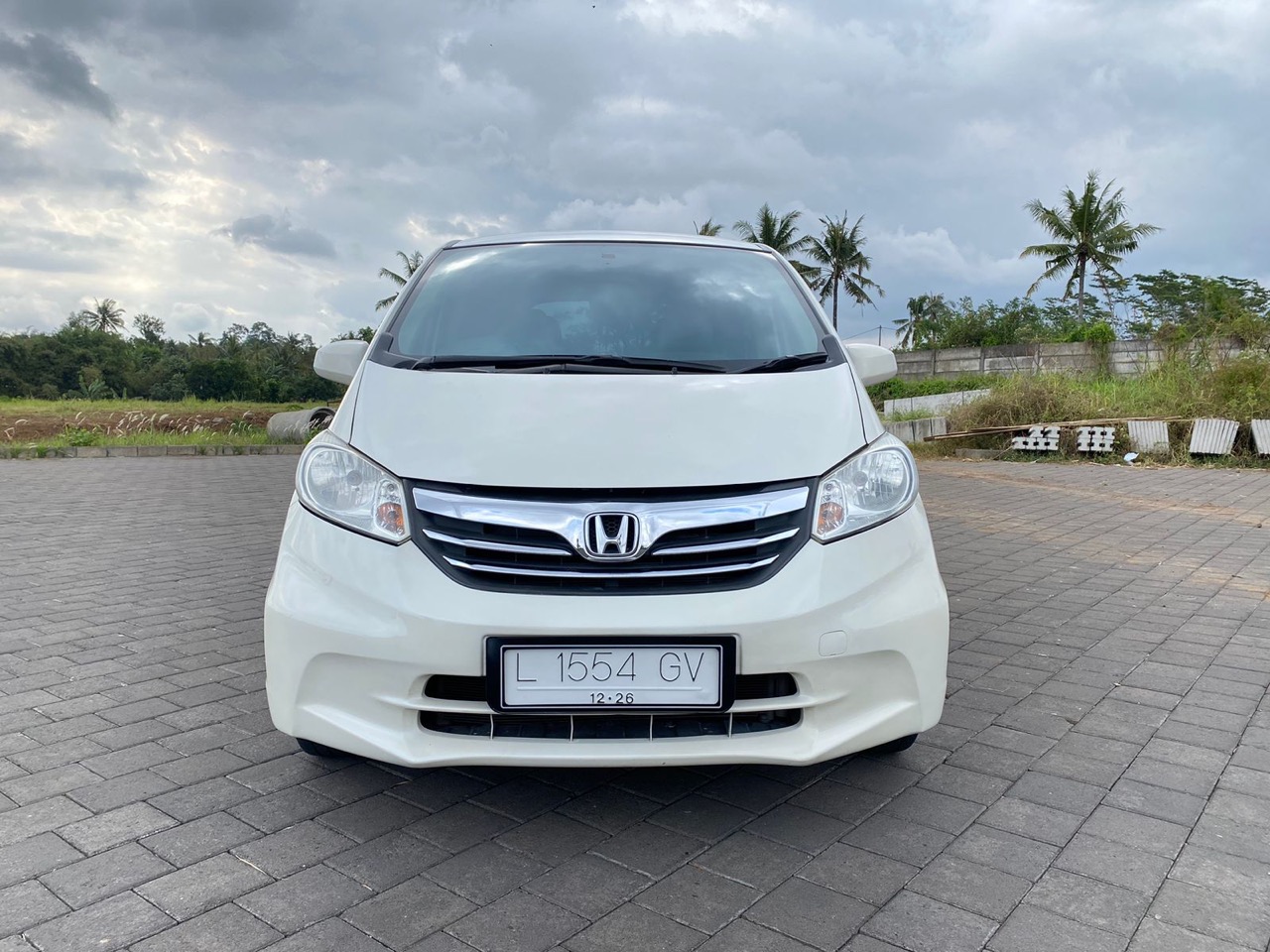 Honda Freed 1.5 S Automatic