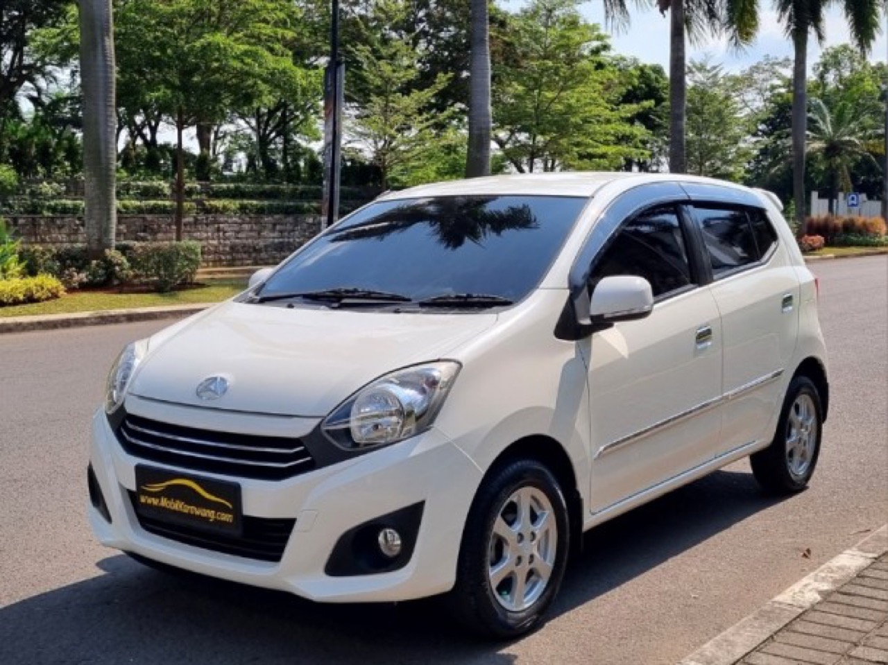 Daihatsu Ayla 1.0 X Manual