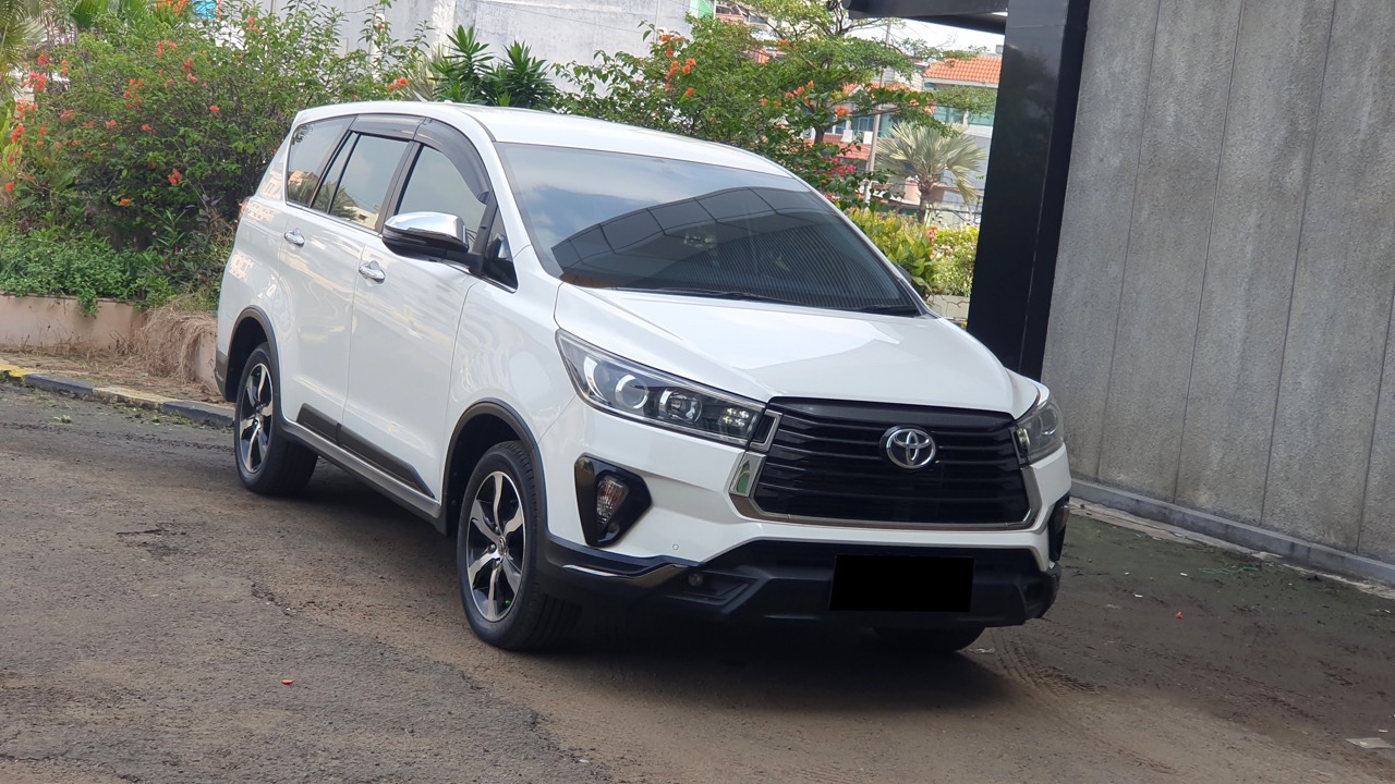 Toyota Kijang Innova 2.4 Venturer Automatic