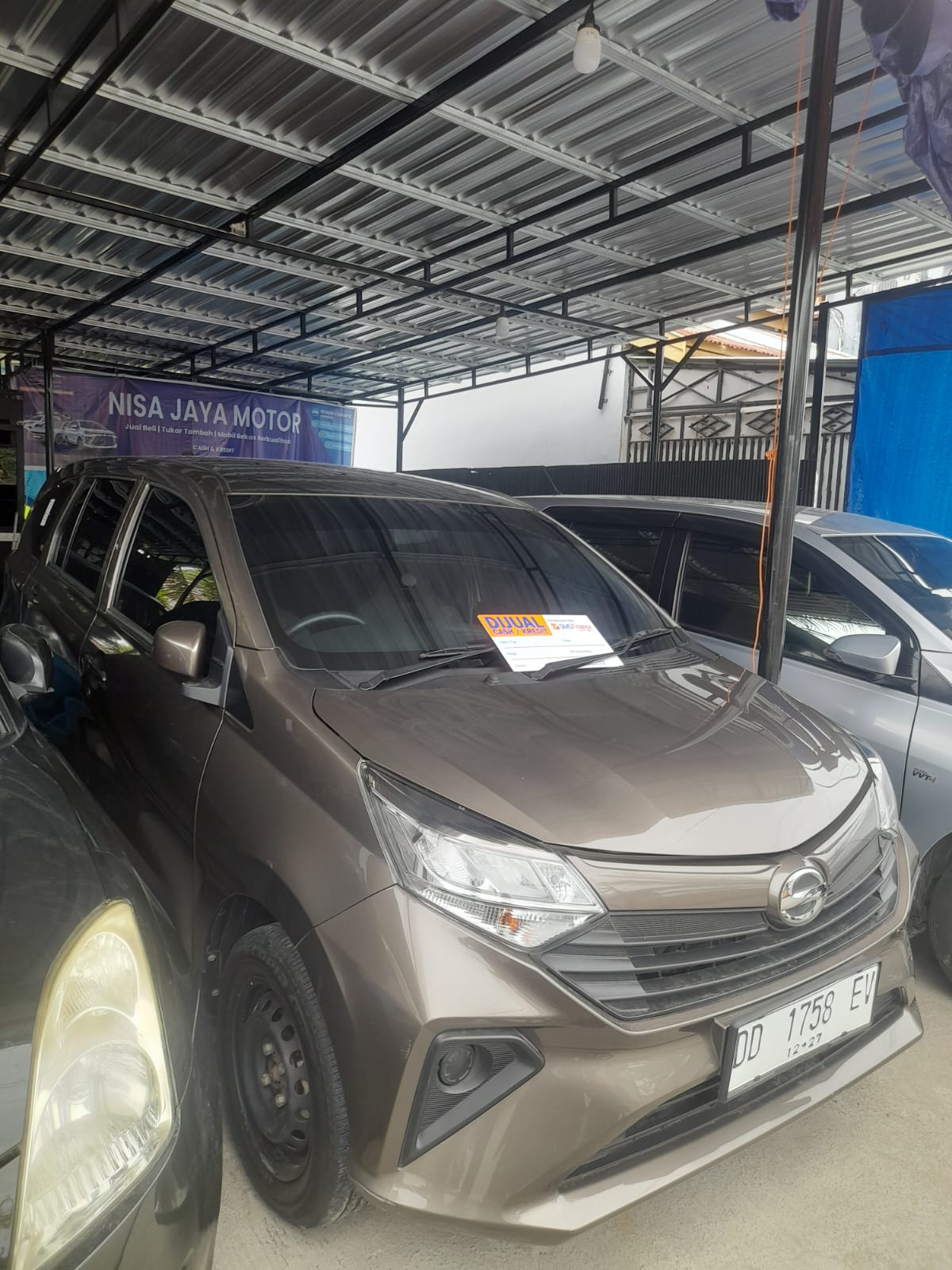 Daihatsu Sigra 1.0 M MT