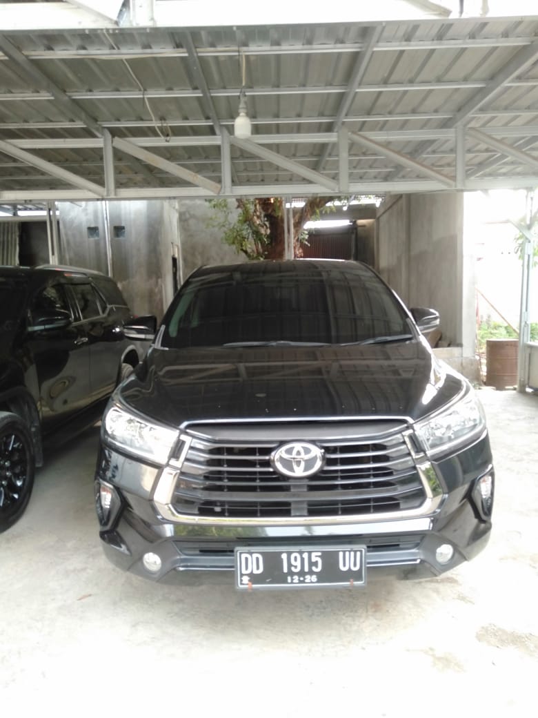 TOYOTA INNOVA 2.0 G MT