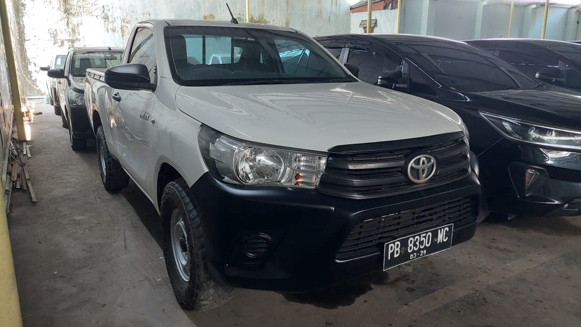 Toyota Hilux SC MT