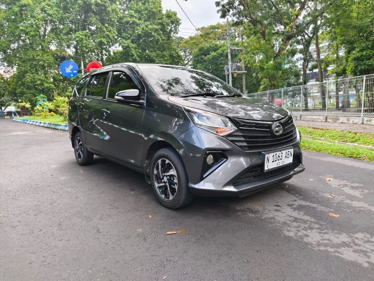 Daihatsu Sigra 1.2 R Manual