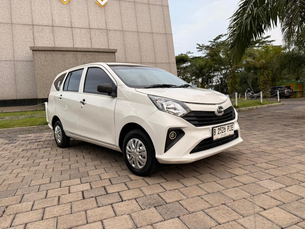 Daihatsu Sigra 1.0 D Manual