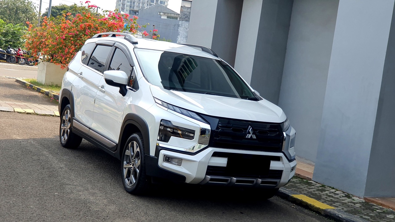 Mitsubishi Xpander 1.5 Cross Premium Plus Automatic