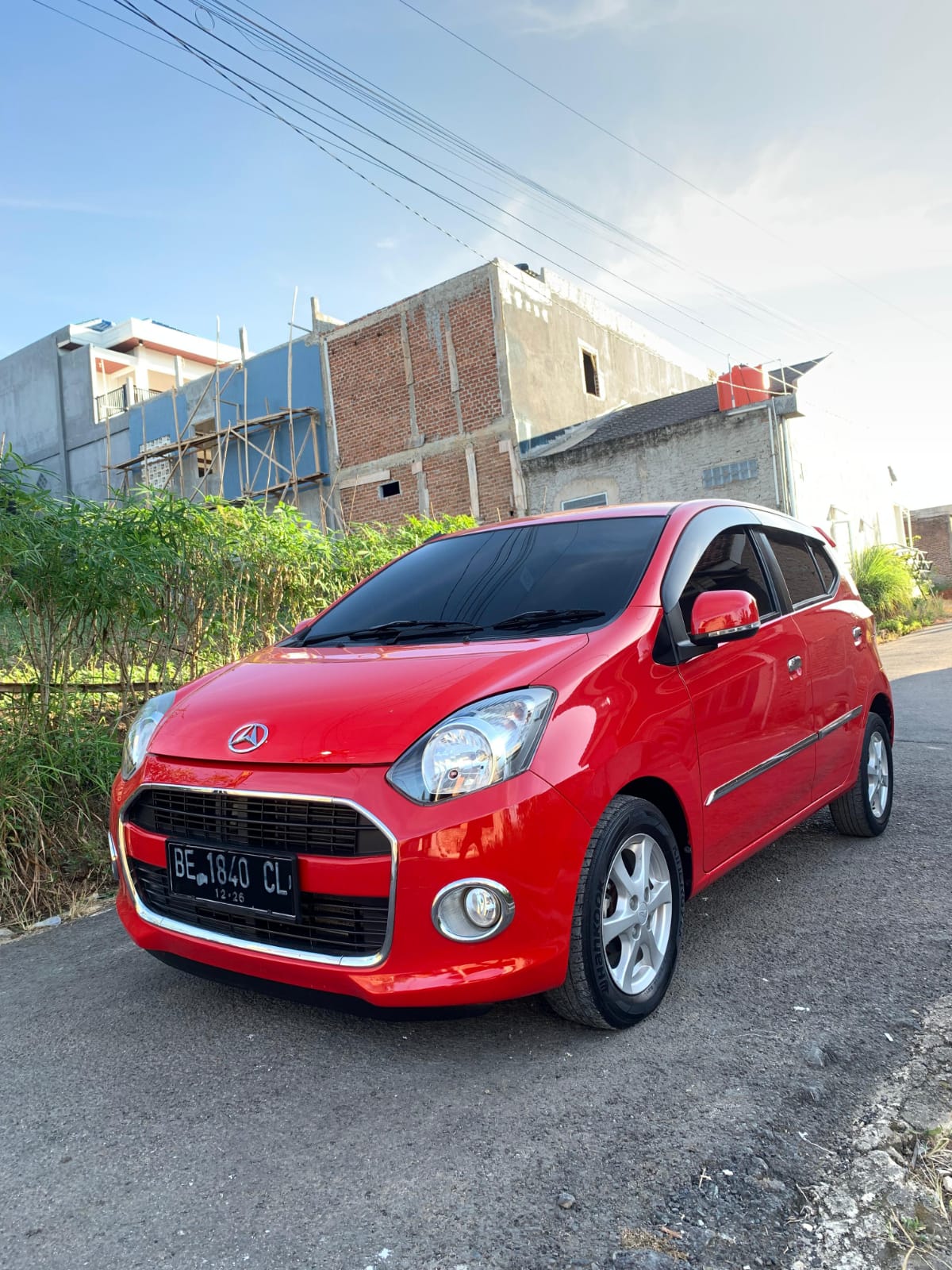 DAIHATSU AYLA 1.0 X MT