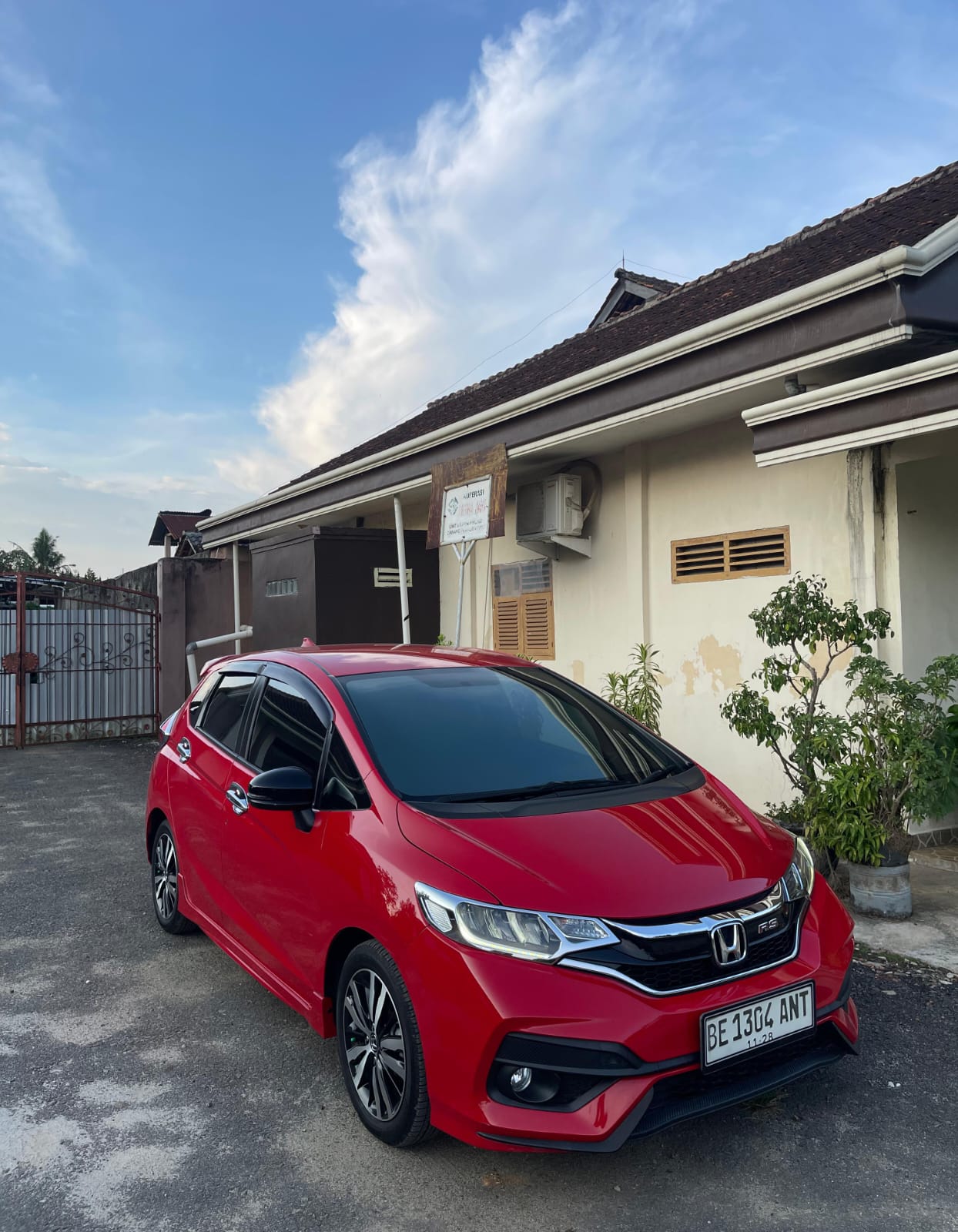 HONDA JAZZ 1.5 RS AT