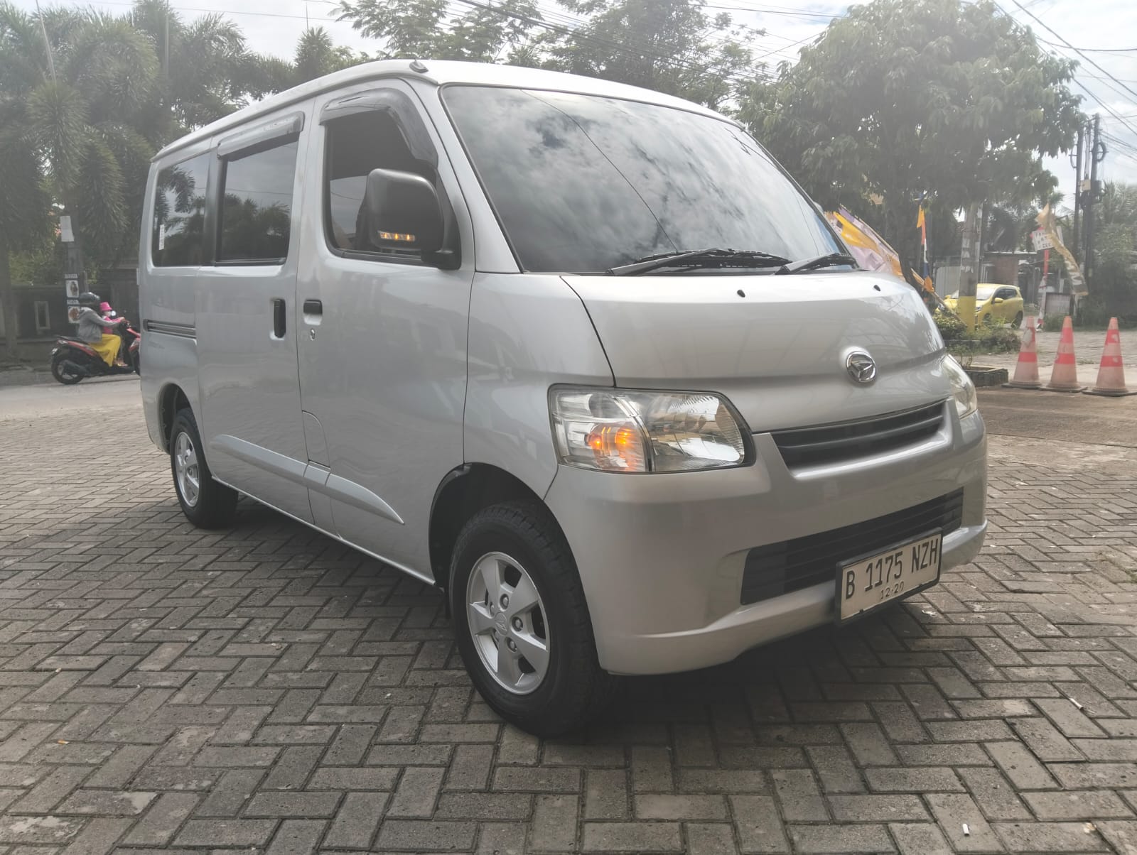 DAIHATSU GRANMAX 1.3 D MT