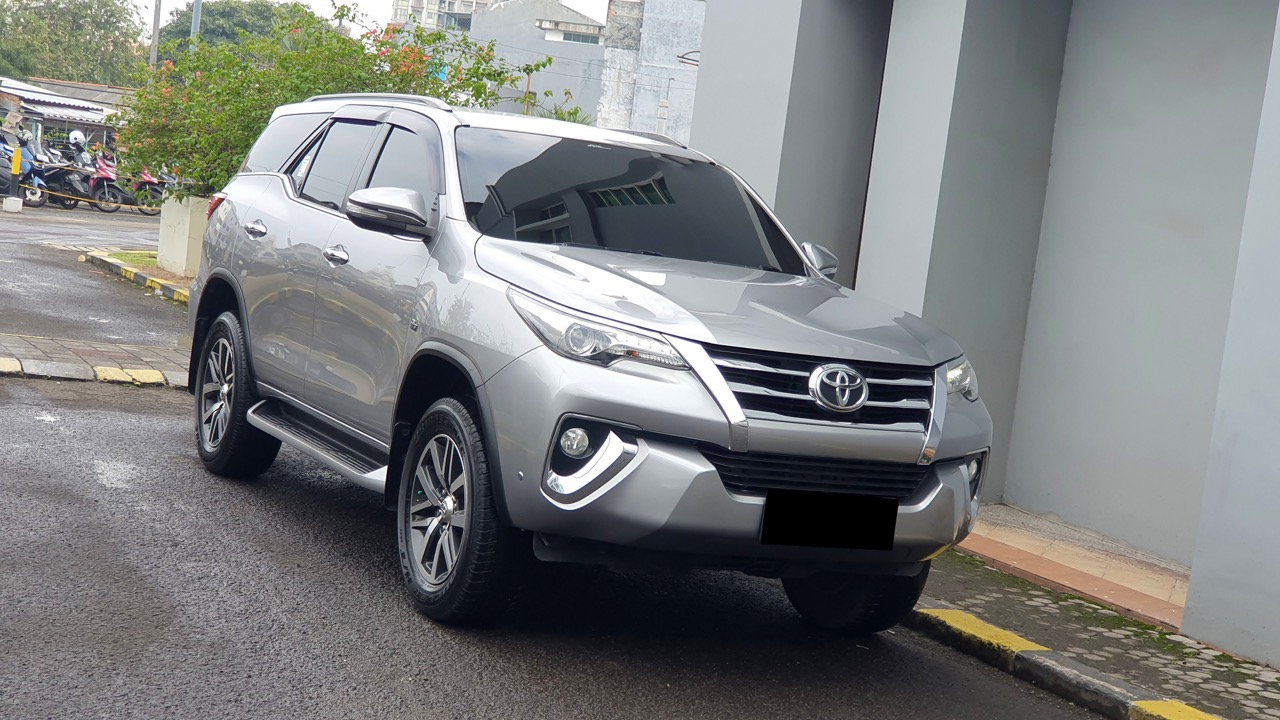 Toyota Fortuner 2.7 SRZ Automatic