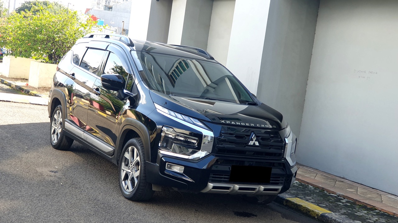 Mitsubishi Xpander 1.5 Cross Premium Plus Automatic