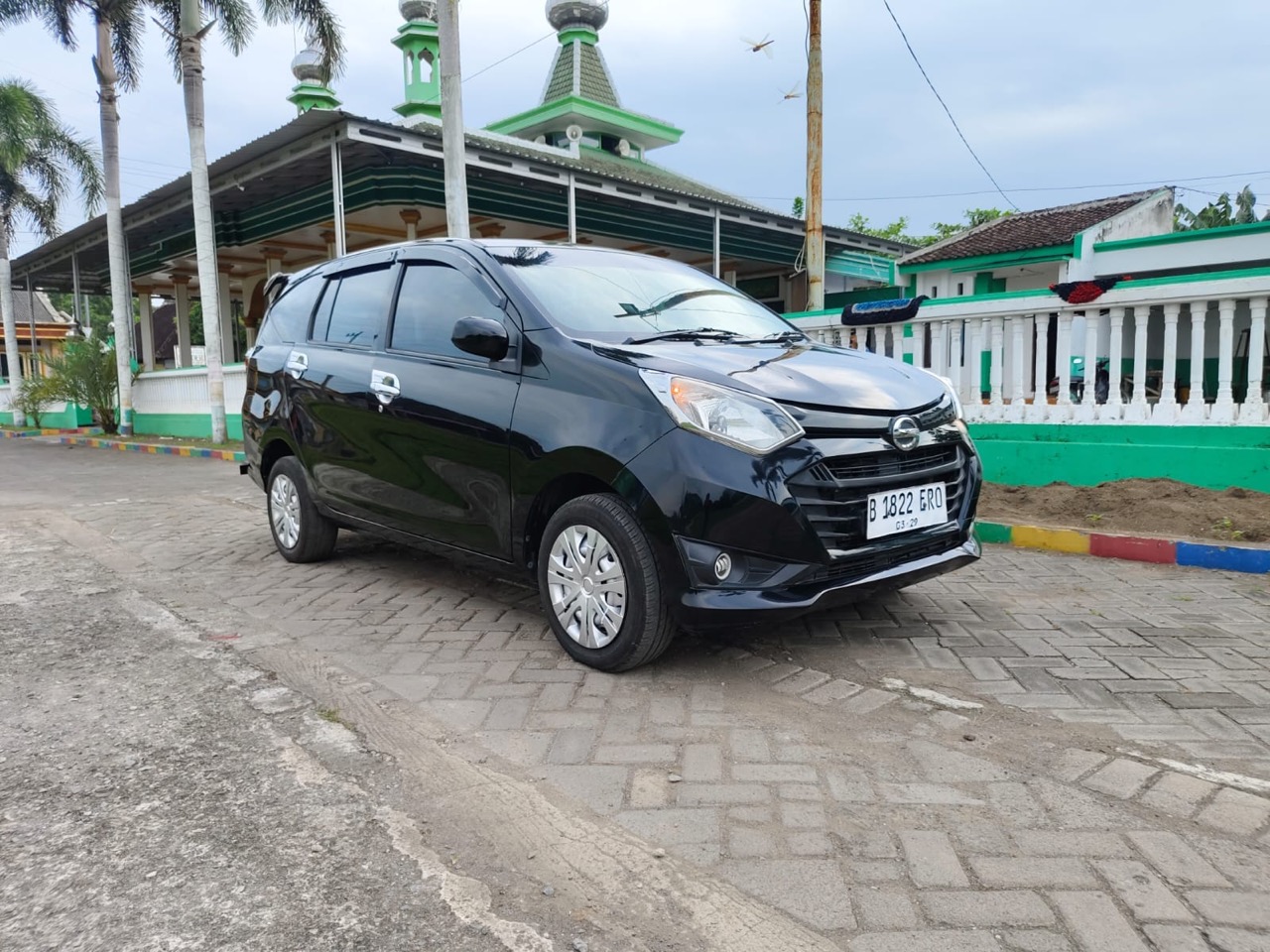 Daihatsu Sigra 1.2 M Manual