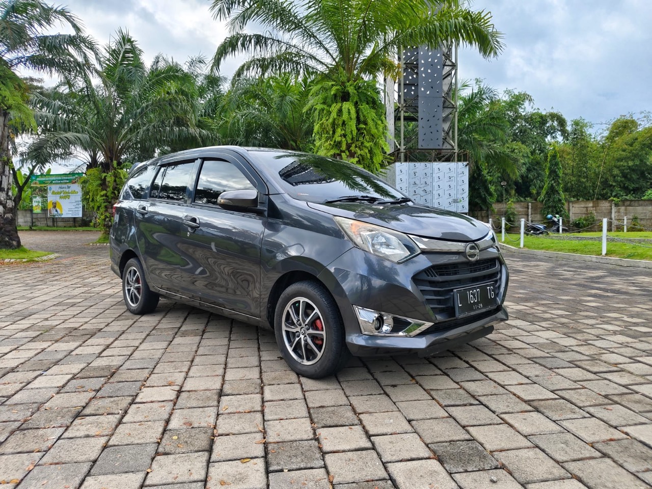 Daihatsu Sigra 1.2 R Manual