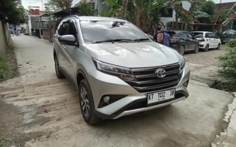 TOYOTA RUSH 1.5 G MT