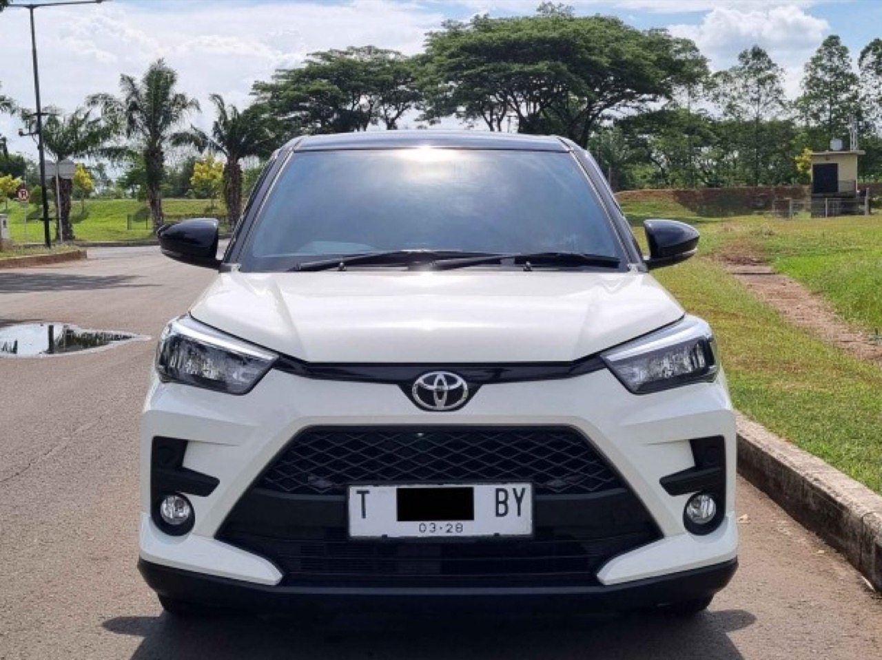 Toyota Raize 1.0 G Turbo Two Tone Automatic