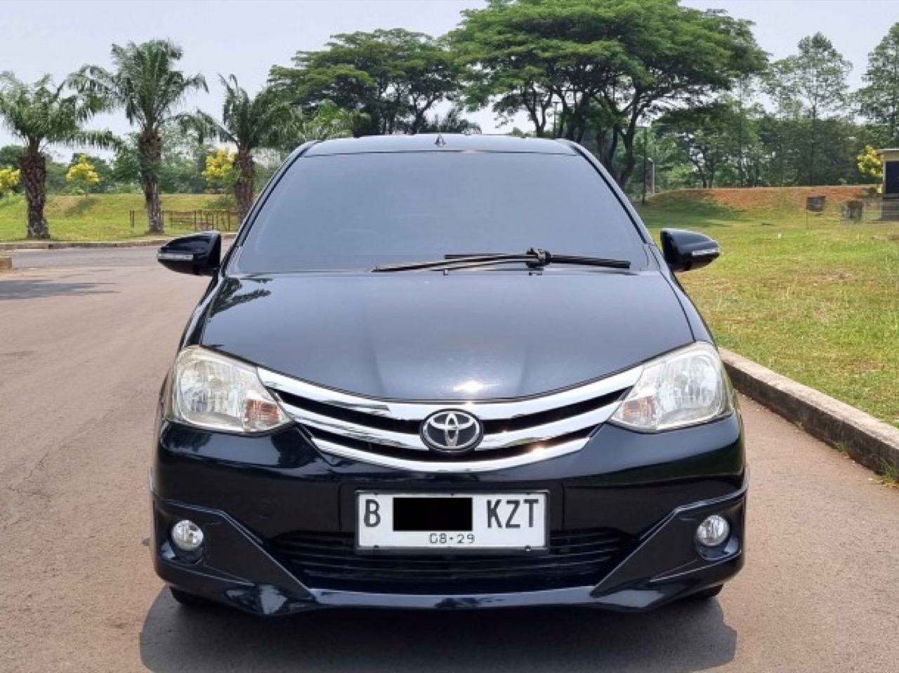 Toyota Etios Valco 1.2 G Manual