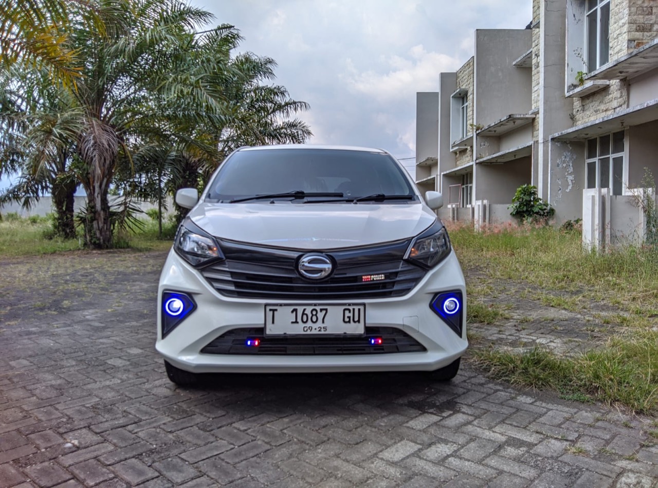 Daihatsu Sigra 1.0 M Manual