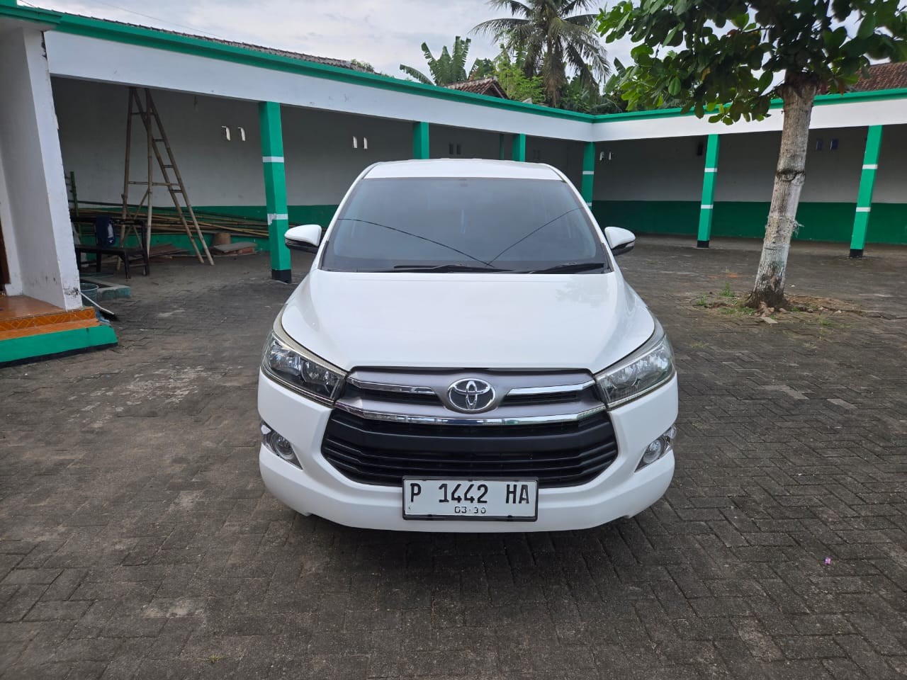 Toyota Innova Reborn 2.4 G Manual