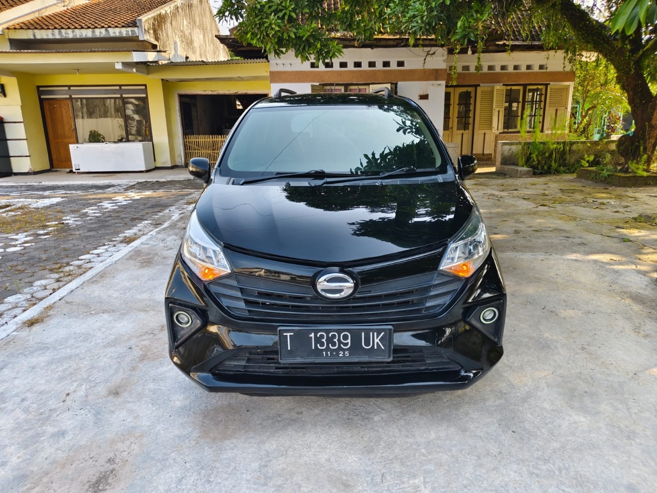 Daihatsu Sigra 1.2 M Manual