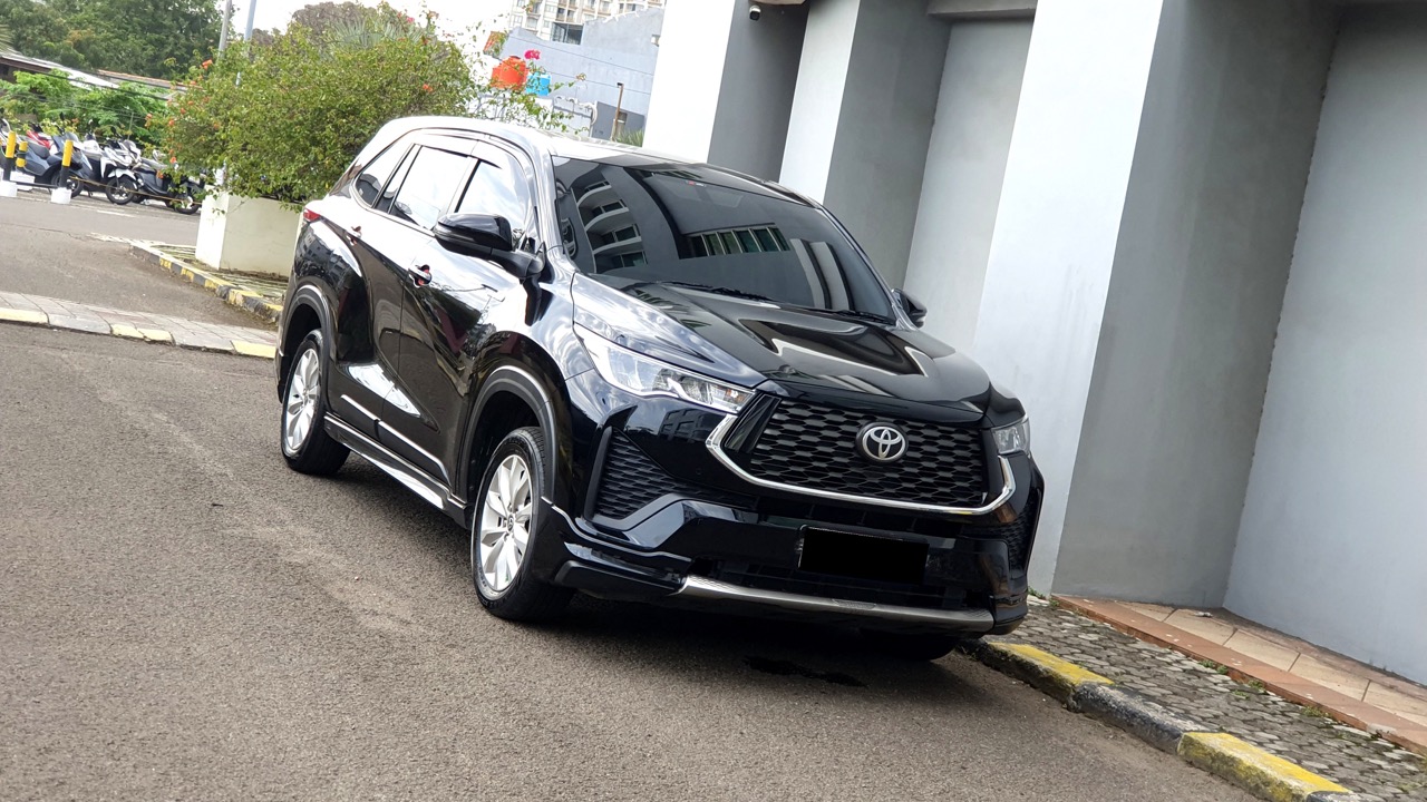 Toyota Kijang Innova Zenix 2.0 V Automatic