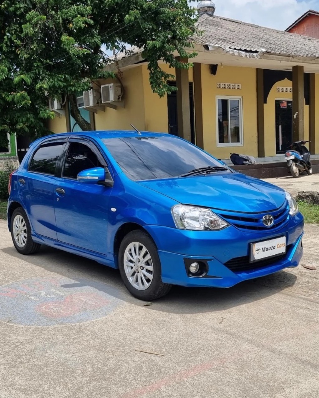 Toyota Etios Valco 1.2 G Manual