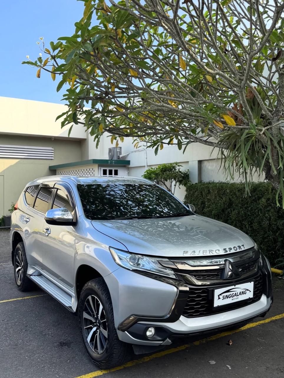 Mitsubishi Pajero Sport Exceed Automatic