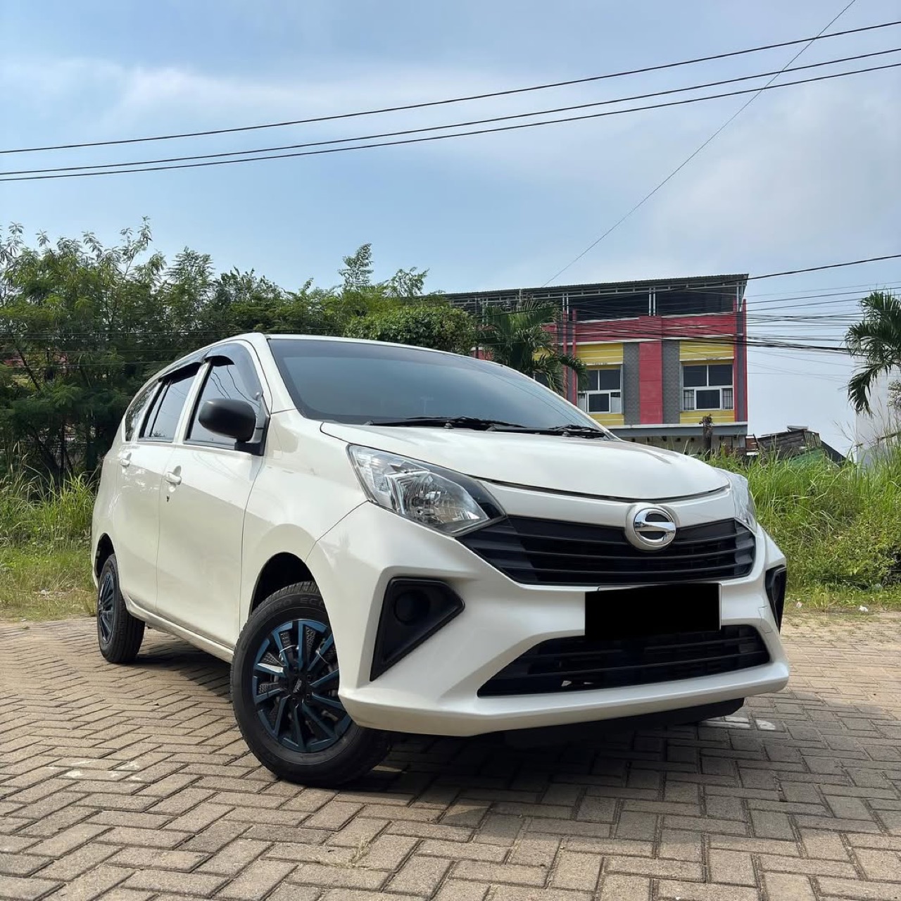 Daihatsu Sigra 1.0 D Manual