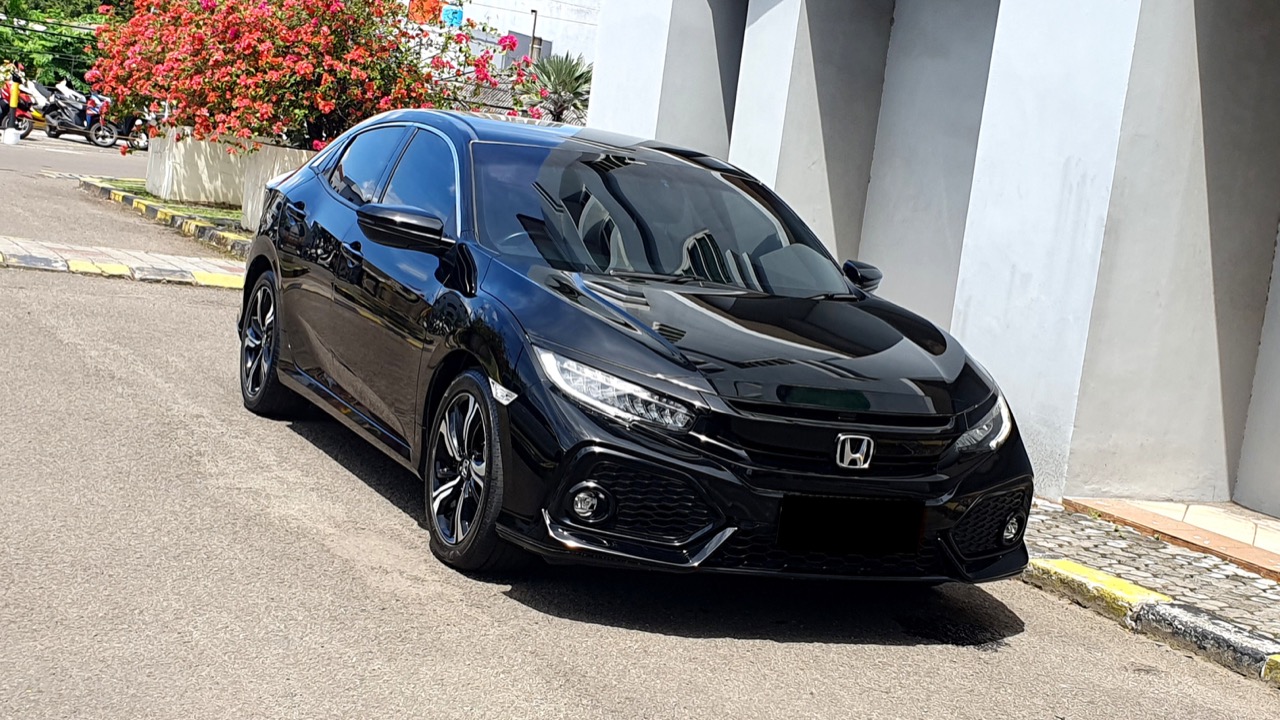 Honda Civic 1.5 E Turbo Automatic